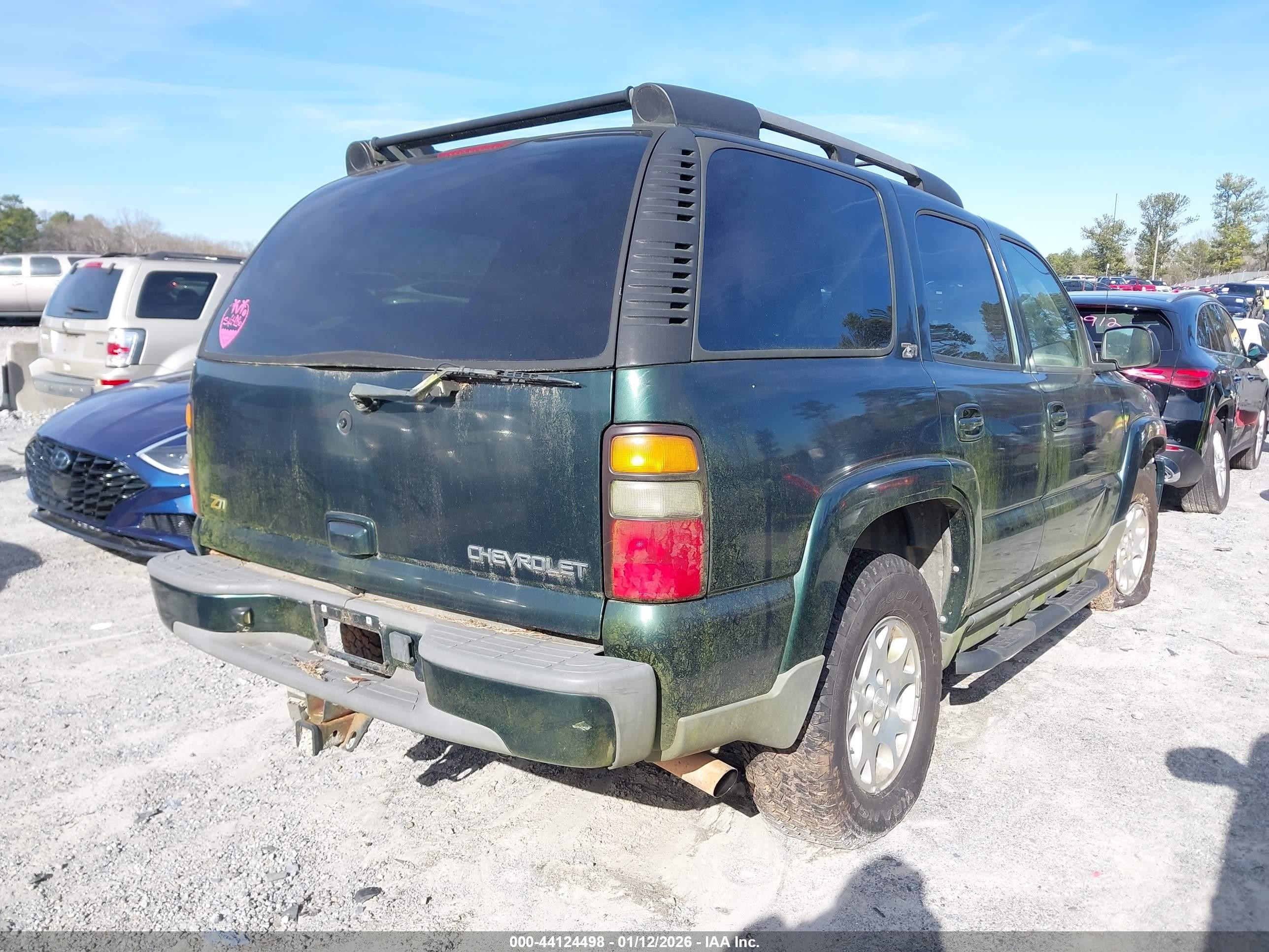 2004 Chevrolet Tahoe Z71 Green vin: 1GNEK13Z84R259408