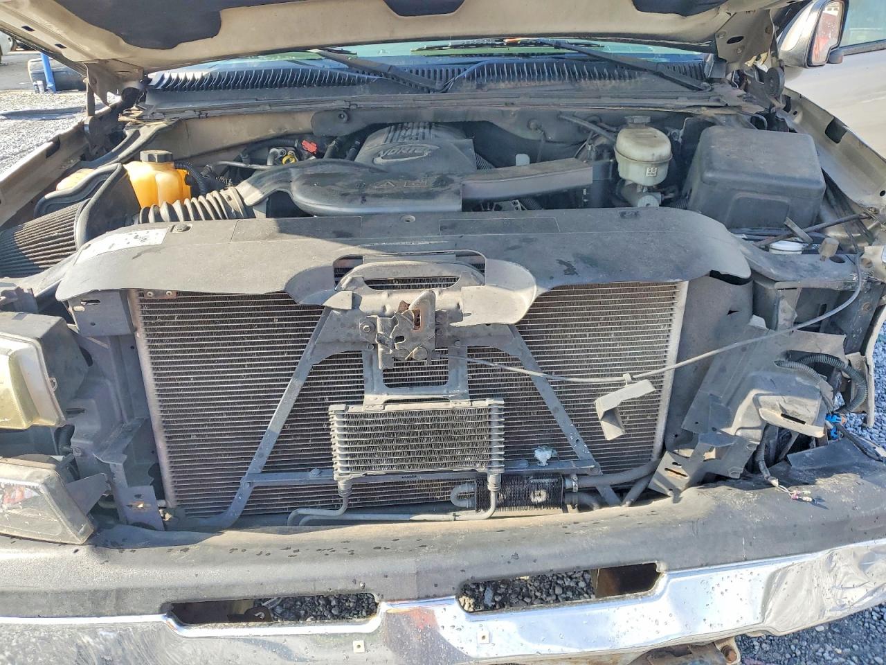 2004 Chevrolet Tahoe K1500 Silver vin: 1GNEK13Z84R286771