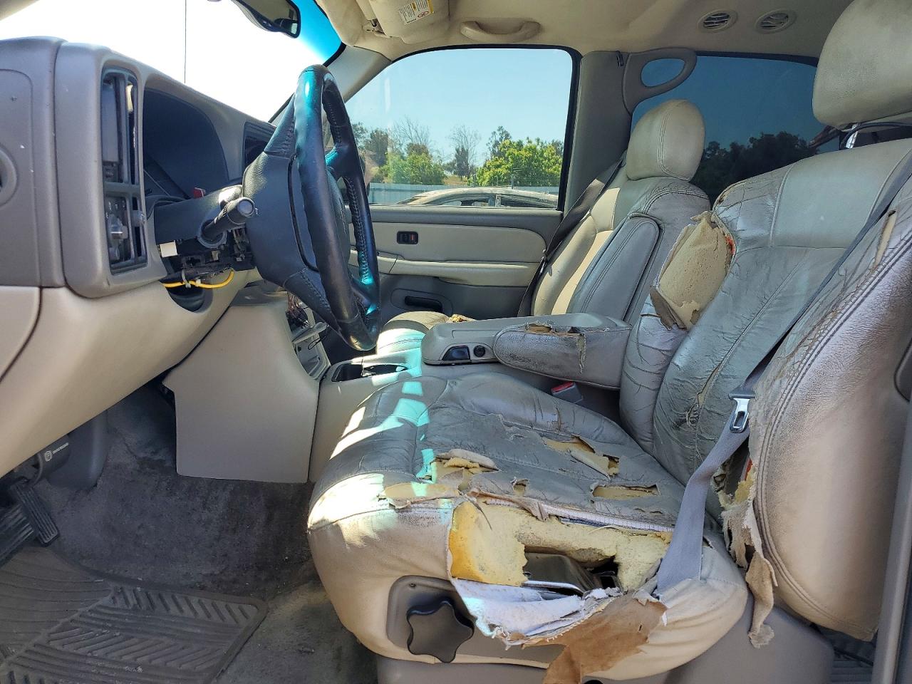 2002 Chevrolet Tahoe K1500 Белый vin: 1GNEK13Z92R139260
