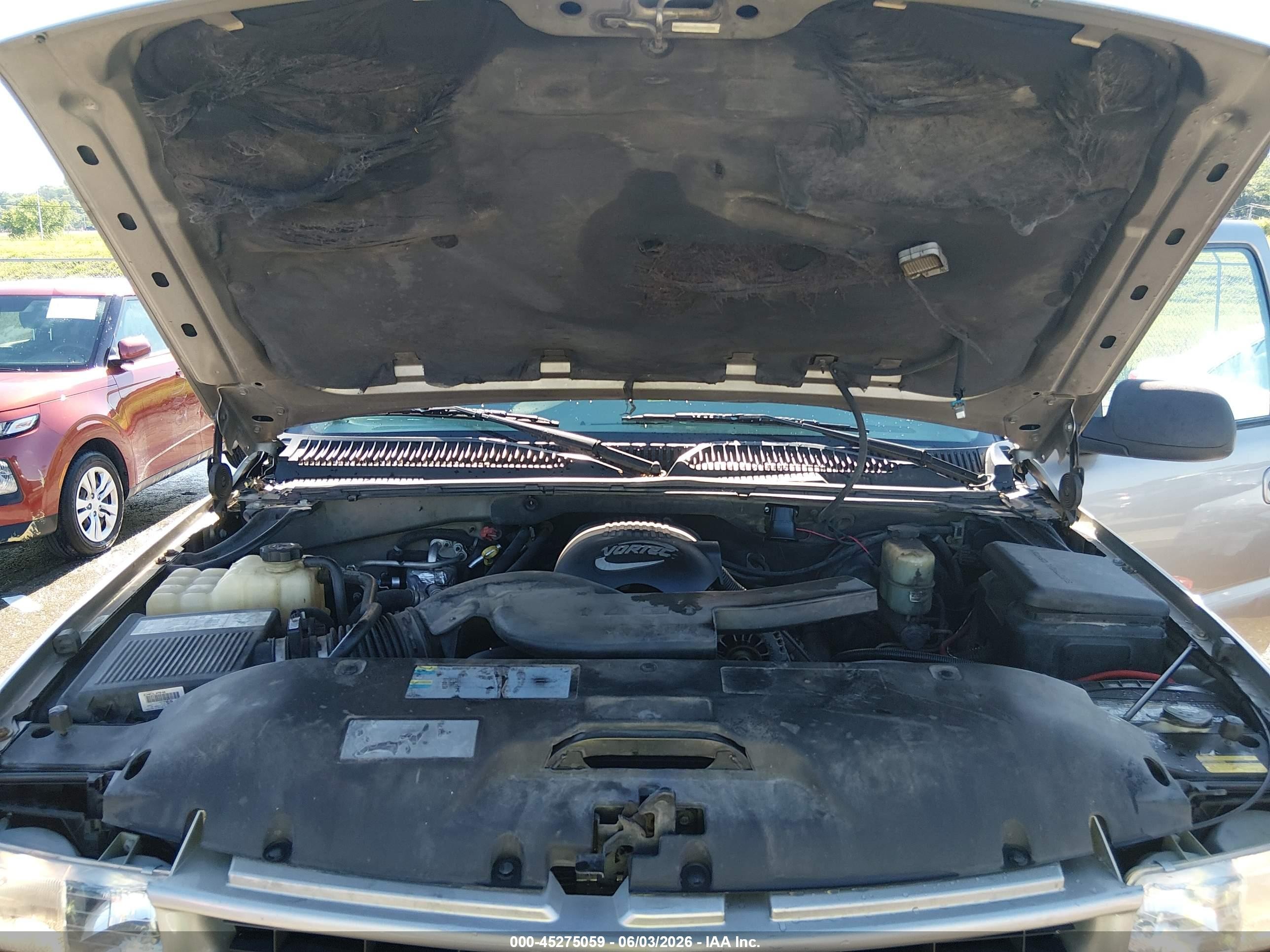 2002 Chevrolet Tahoe Z71 Silver vin: 1GNEK13Z92R255574