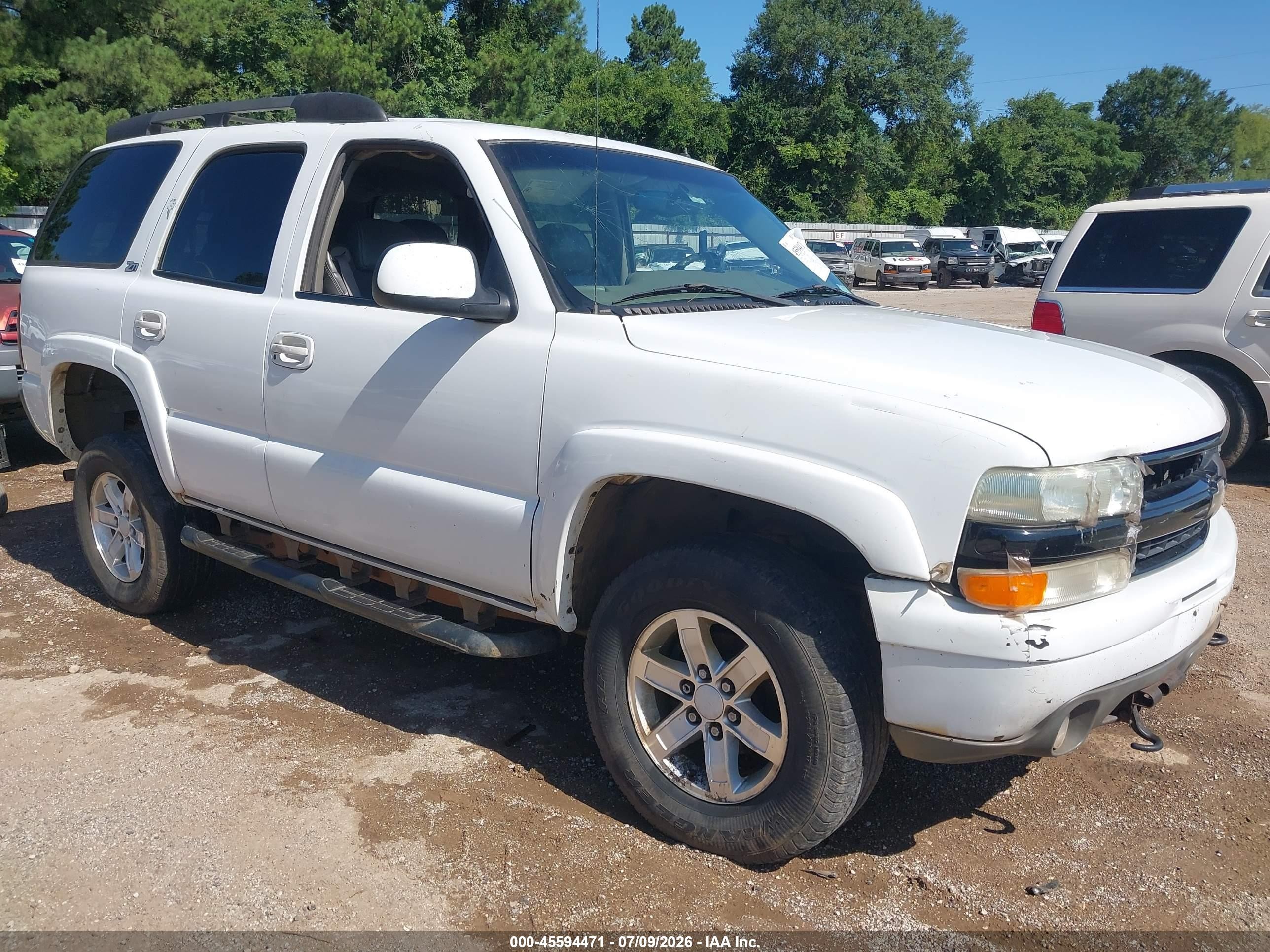 2002 Chevrolet Tahoe Z71 White vin: 1GNEK13Z92R261472