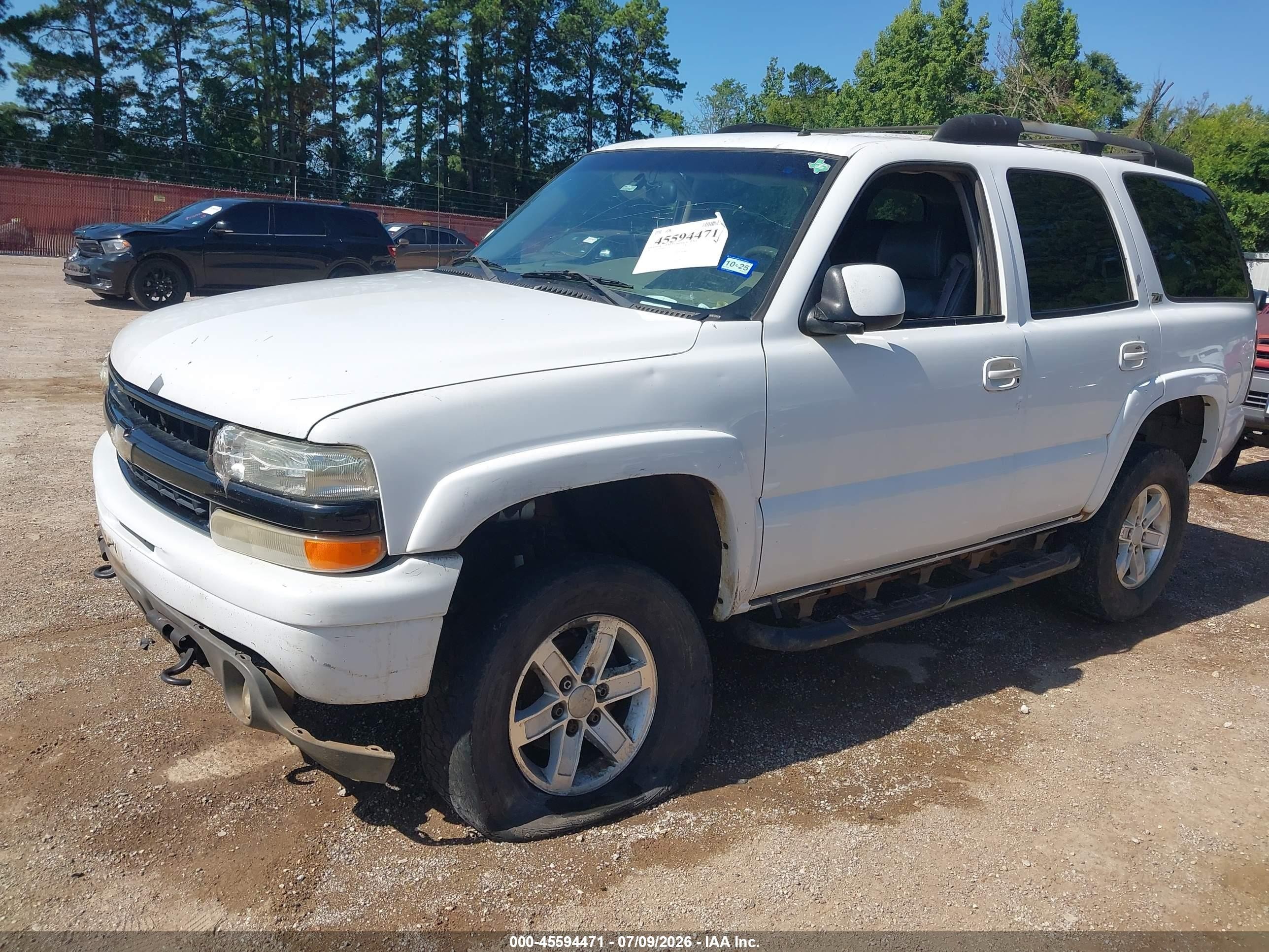 2002 Chevrolet Tahoe Z71 White vin: 1GNEK13Z92R261472