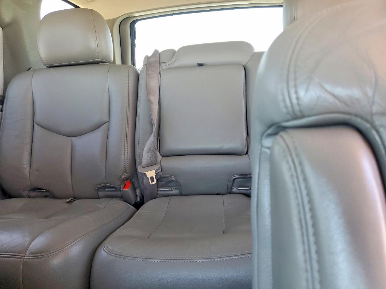 2003 Chevrolet Tahoe K1500 Gray vin: 1GNEK13Z93R174592