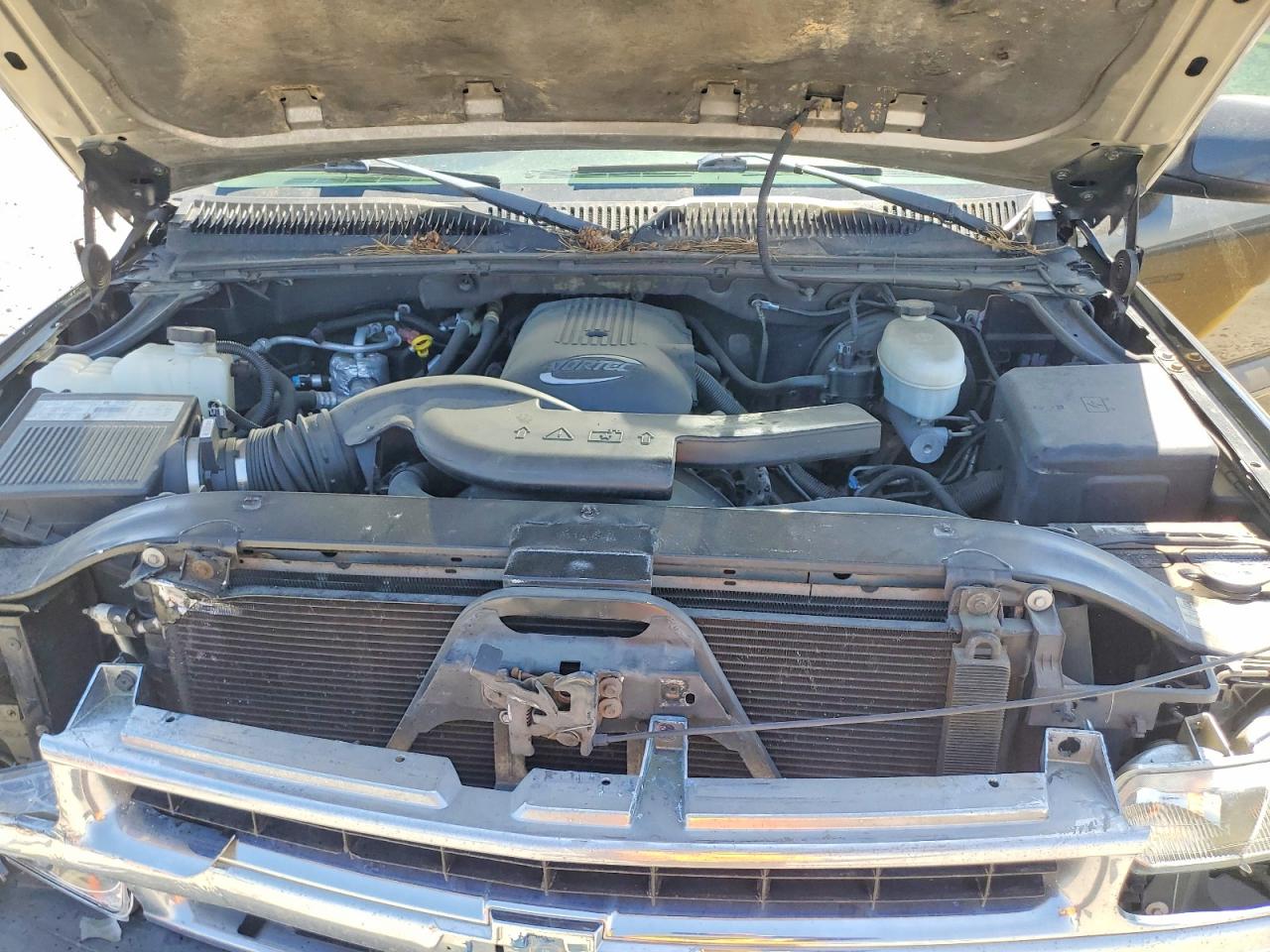 2003 Chevrolet Tahoe K1500 Gray vin: 1GNEK13Z93R174592