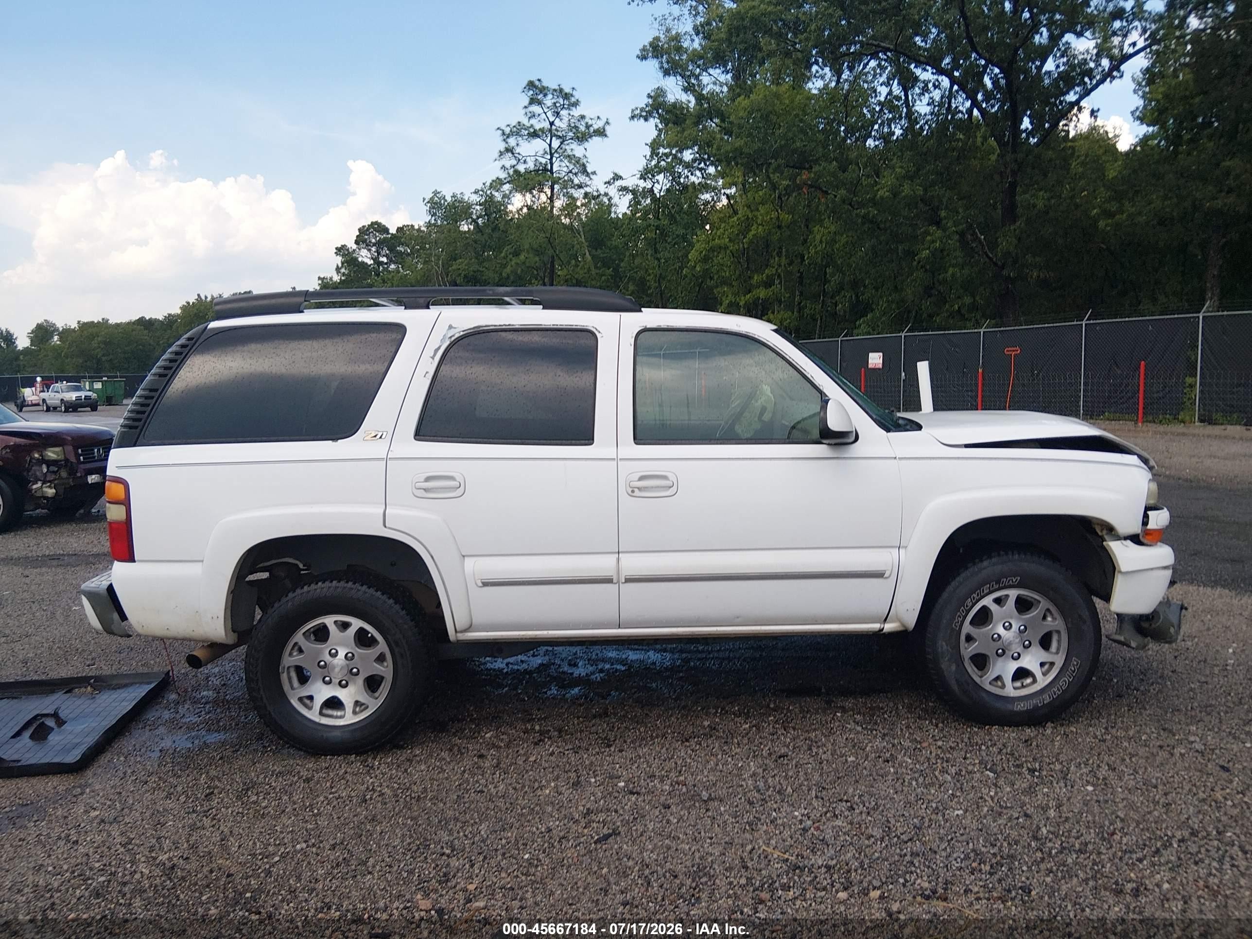 2003 Chevrolet Tahoe Z71 White vin: 1GNEK13Z93R285336