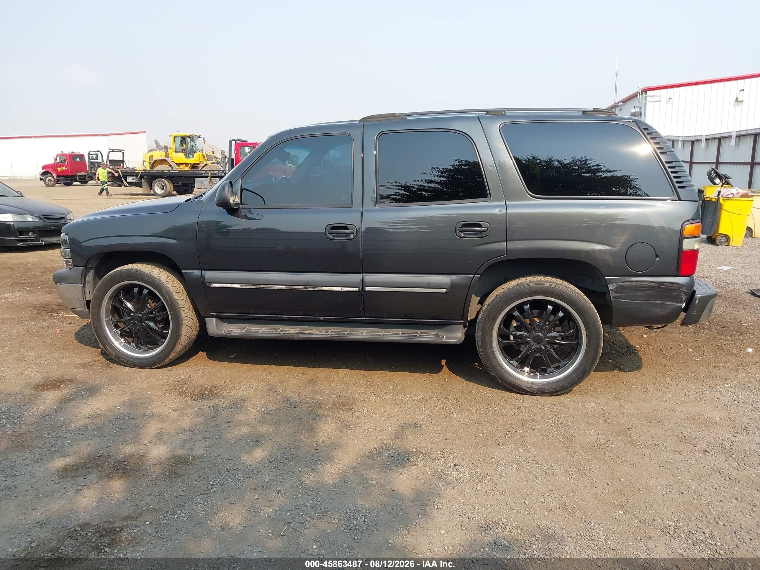 2004 Chevrolet Tahoe Ls Black vin: 1GNEK13Z94J294473