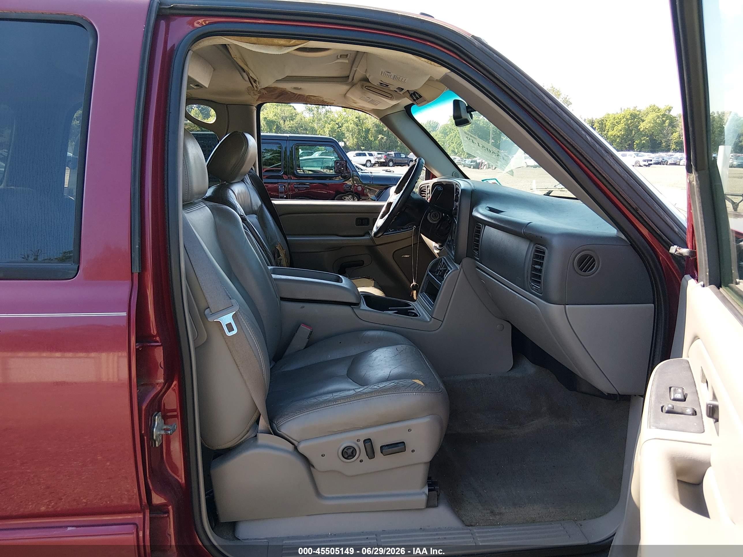 2004 Chevrolet Tahoe Lt Red vin: 1GNEK13Z94J309246