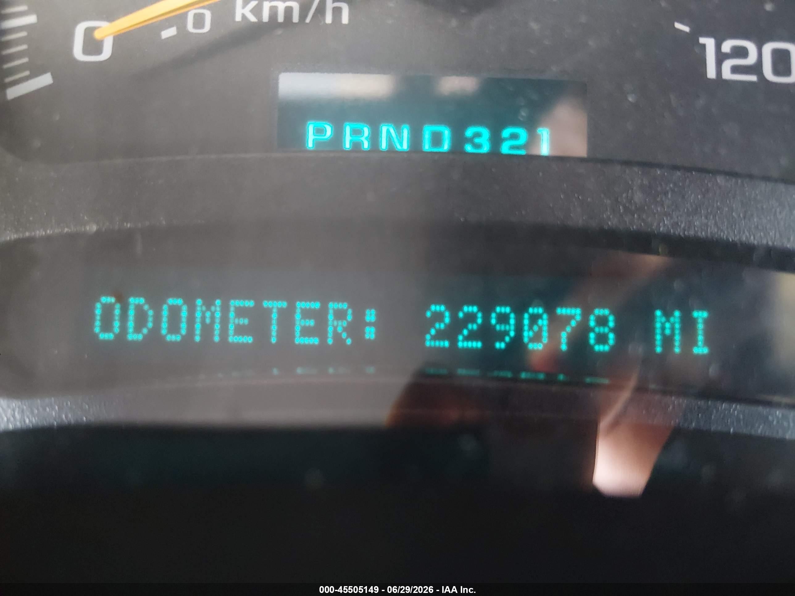 2004 Chevrolet Tahoe Lt Red vin: 1GNEK13Z94J309246