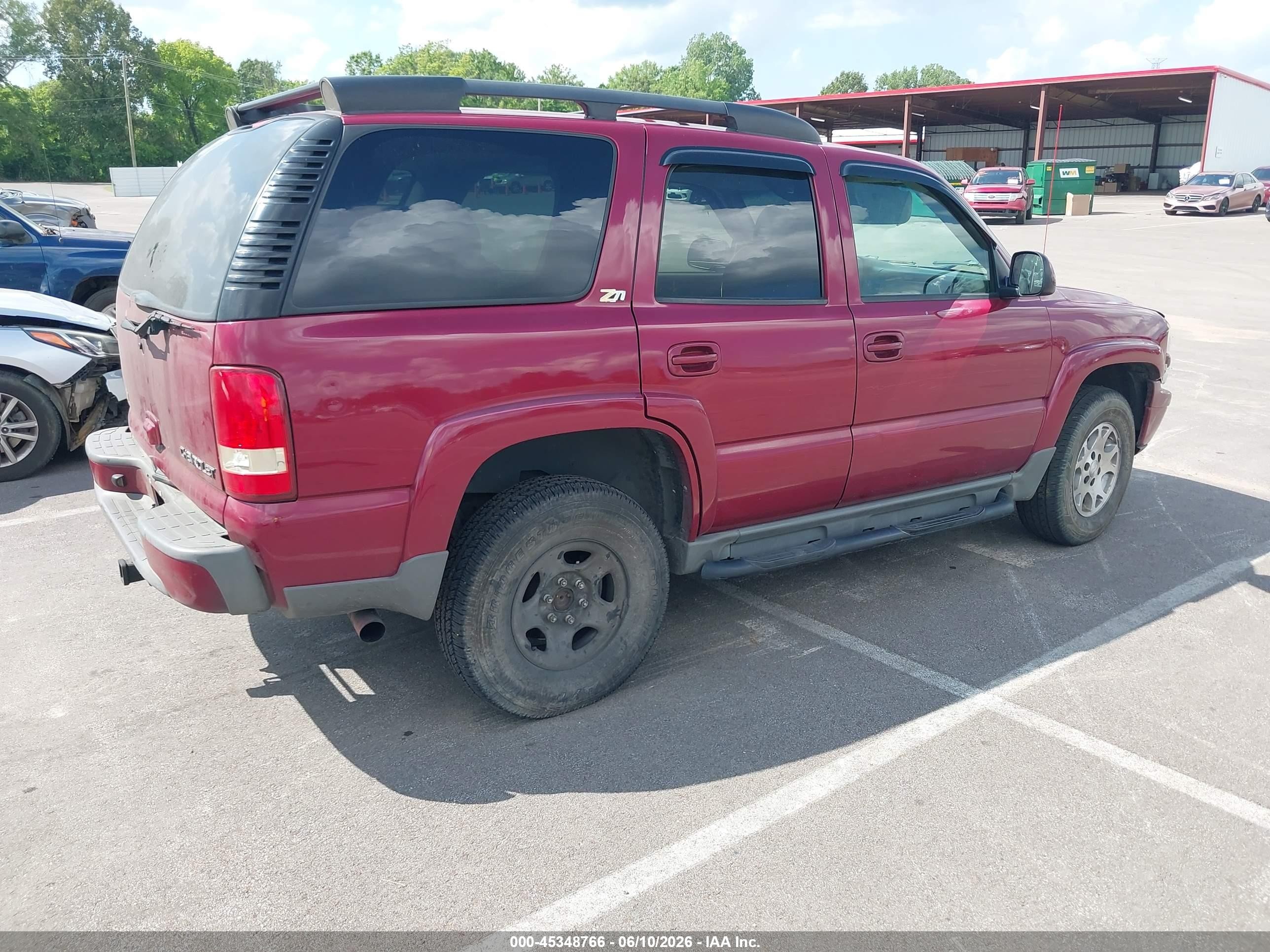 2004 Chevrolet Tahoe Z71 Темно-бордовый vin: 1GNEK13Z94R224439