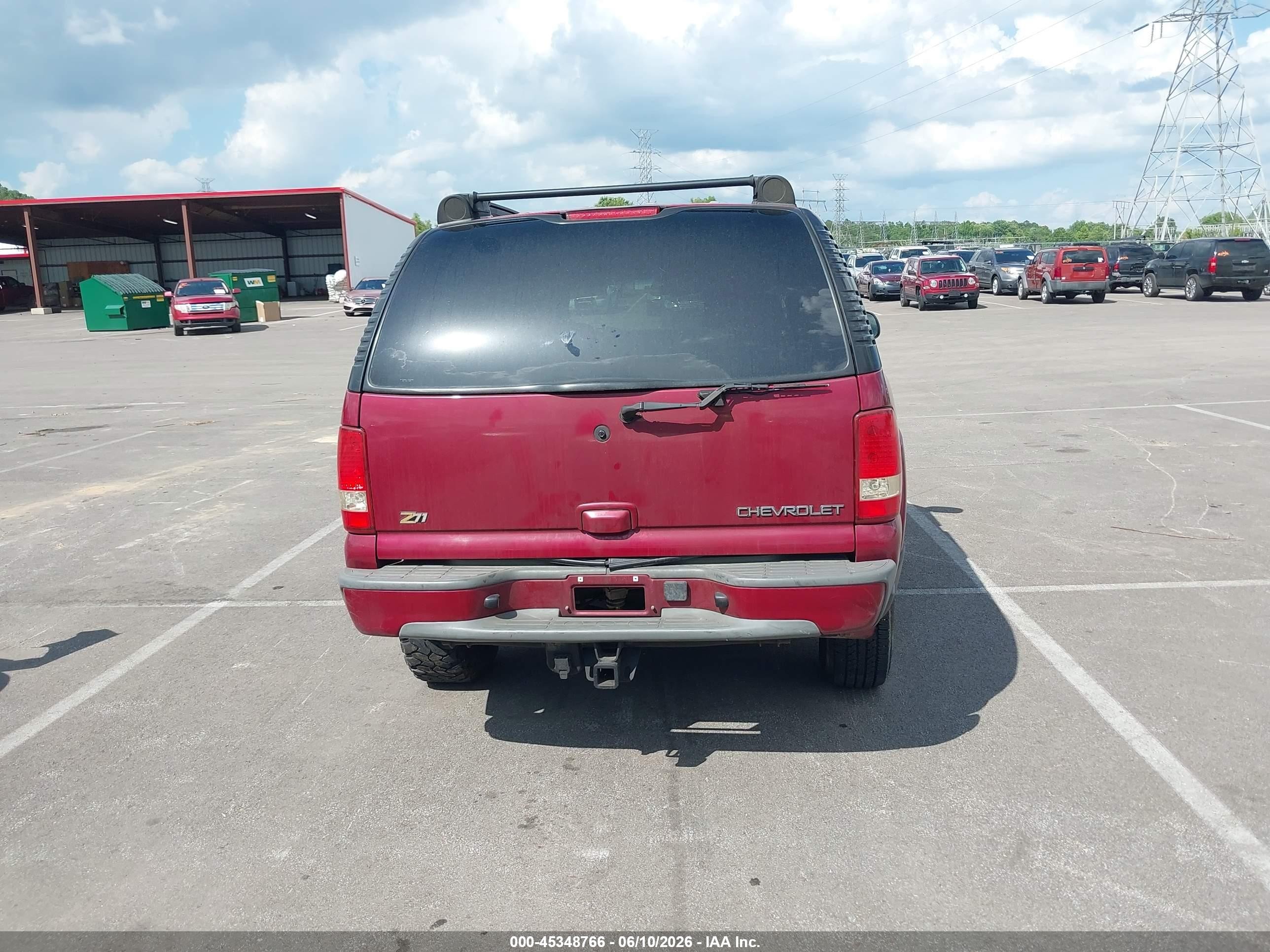2004 Chevrolet Tahoe Z71 Темно-бордовый vin: 1GNEK13Z94R224439