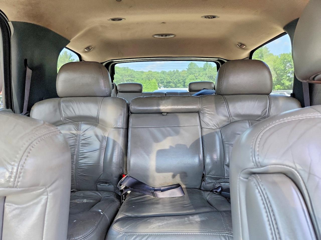 2002 Chevrolet Tahoe K1500 Black vin: 1GNEK13ZX2J213445