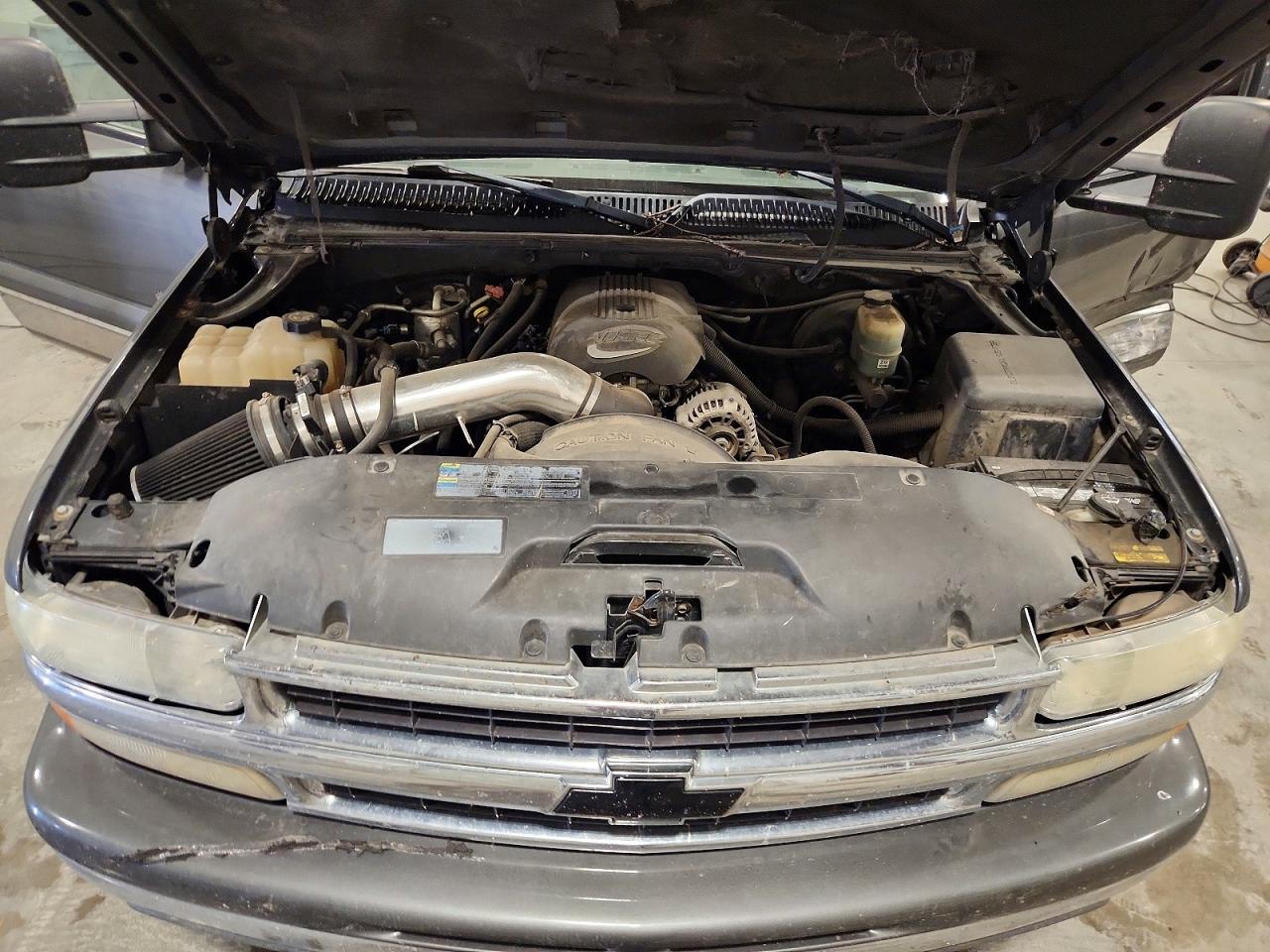 2002 Chevrolet Tahoe K1500 Gray vin: 1GNEK13ZX2R277650