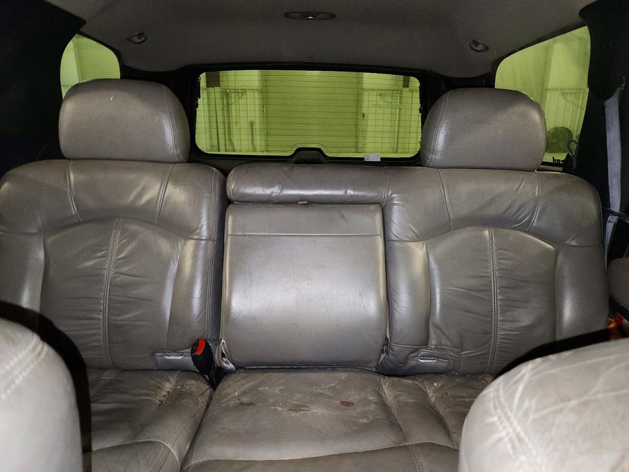 2002 Chevrolet Tahoe K1500 Gray vin: 1GNEK13ZX2R277650