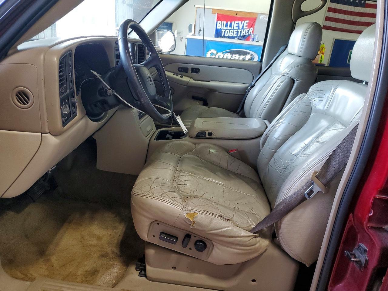 2002 Chevrolet Tahoe K1500 Red vin: 1GNEK13ZX2R295193