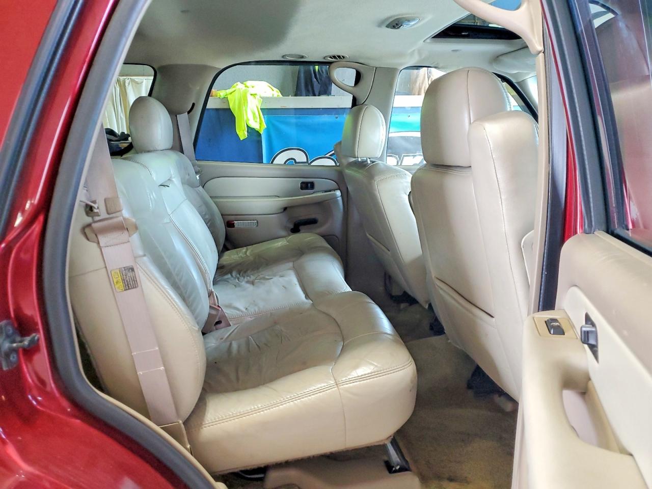 2002 Chevrolet Tahoe K1500 Red vin: 1GNEK13ZX2R295193