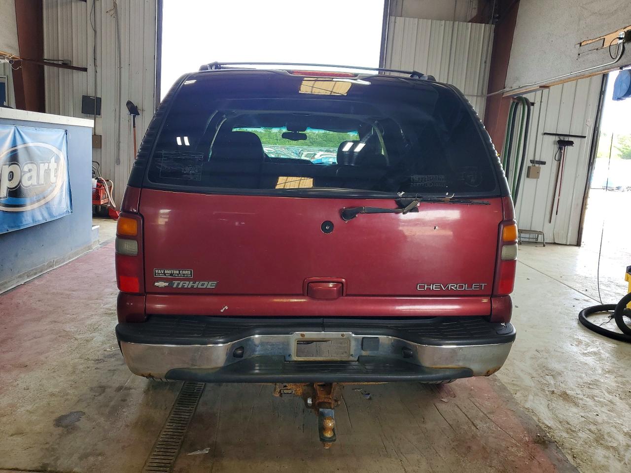 2002 Chevrolet Tahoe K1500 Red vin: 1GNEK13ZX2R295193