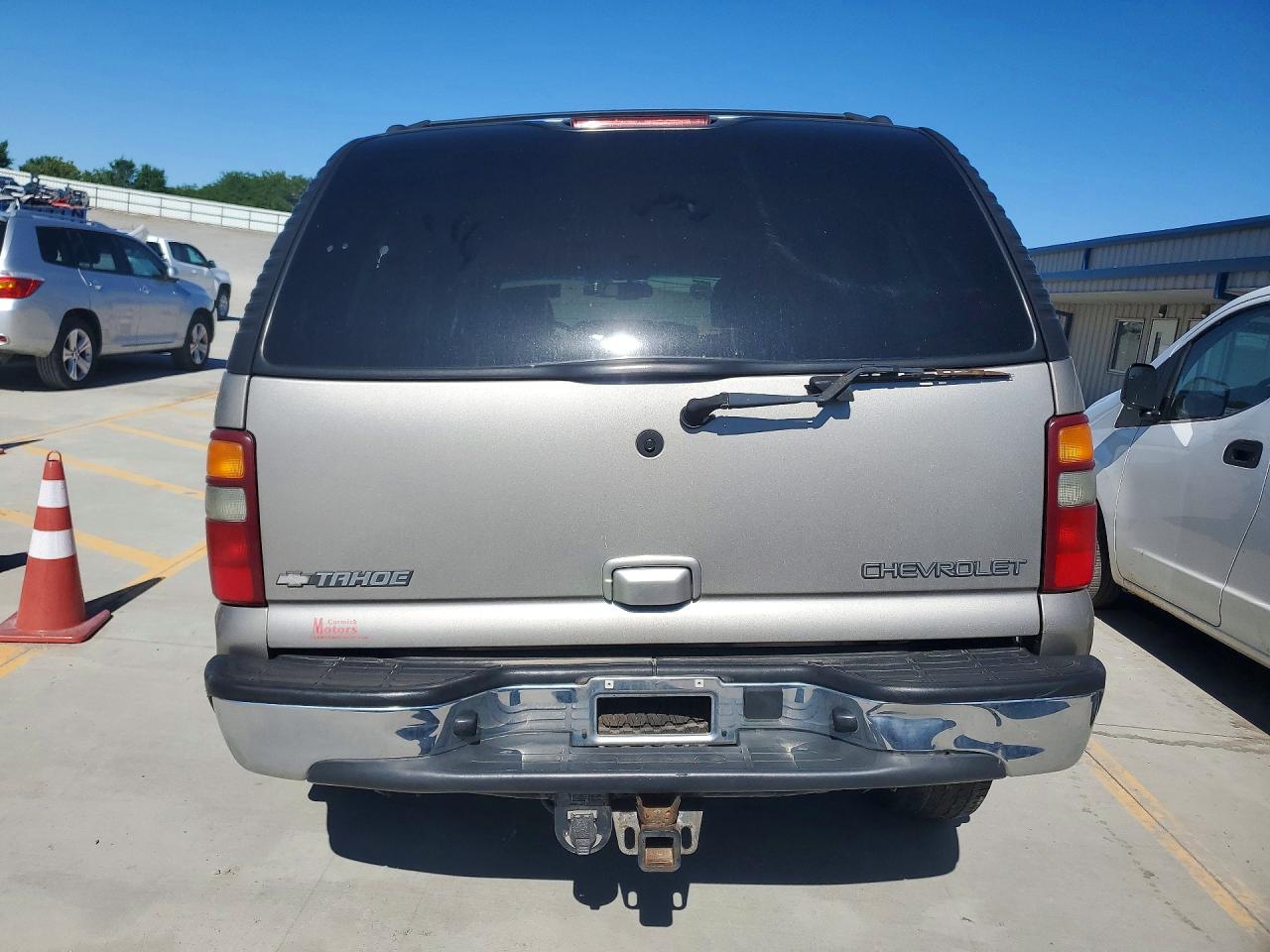 2003 Chevrolet Tahoe K1500 Silver vin: 1GNEK13ZX3J166984