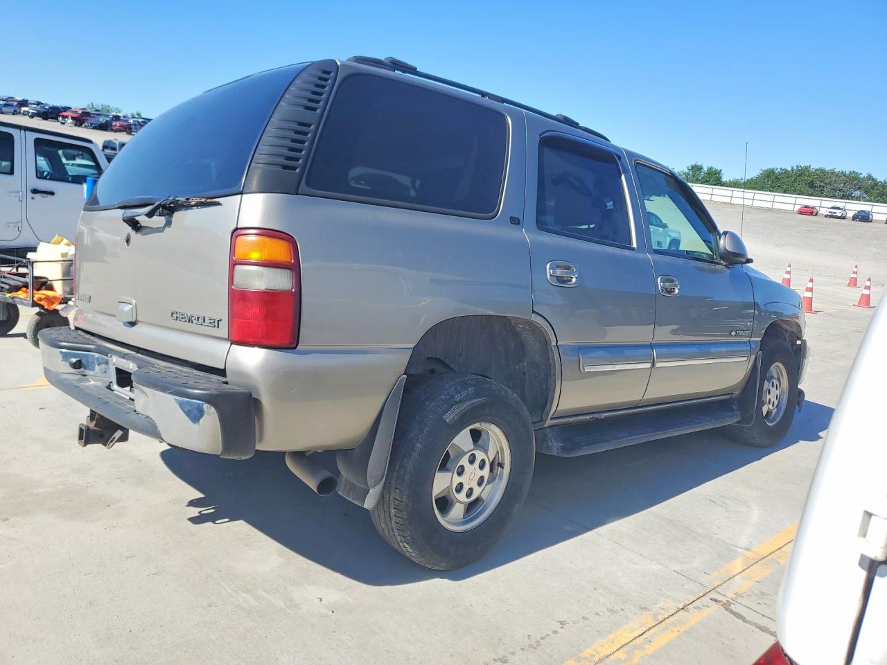 2003 Chevrolet Tahoe K1500 Silver vin: 1GNEK13ZX3J166984