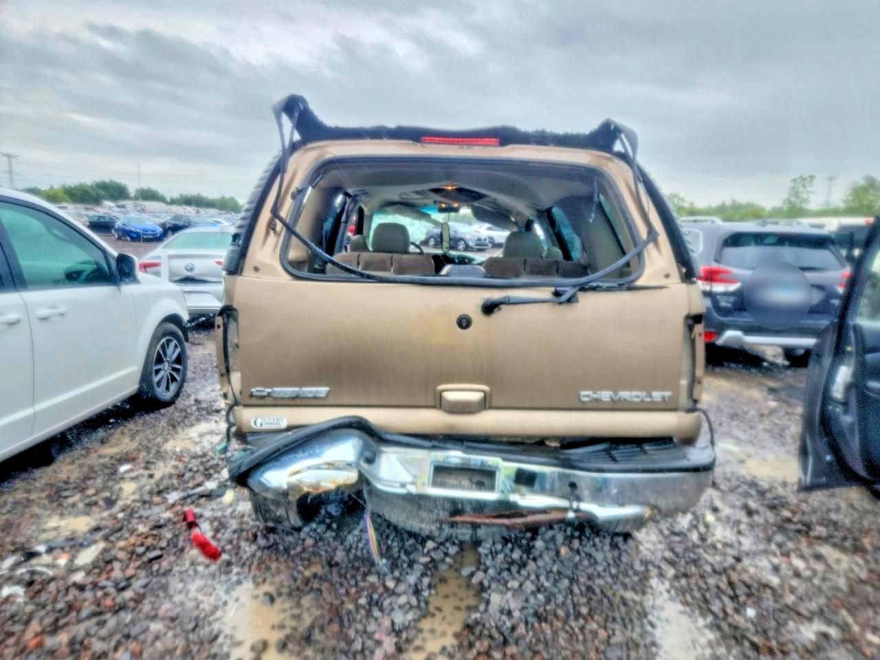 2003 Chevrolet Tahoe K1500 Tan vin: 1GNEK13ZX3J256992