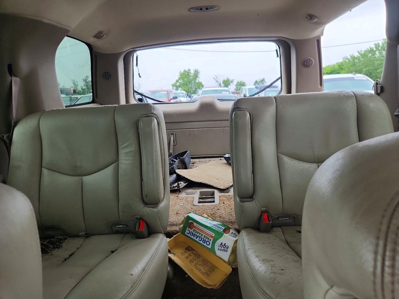2003 Chevrolet Tahoe K1500 Tan vin: 1GNEK13ZX3J256992