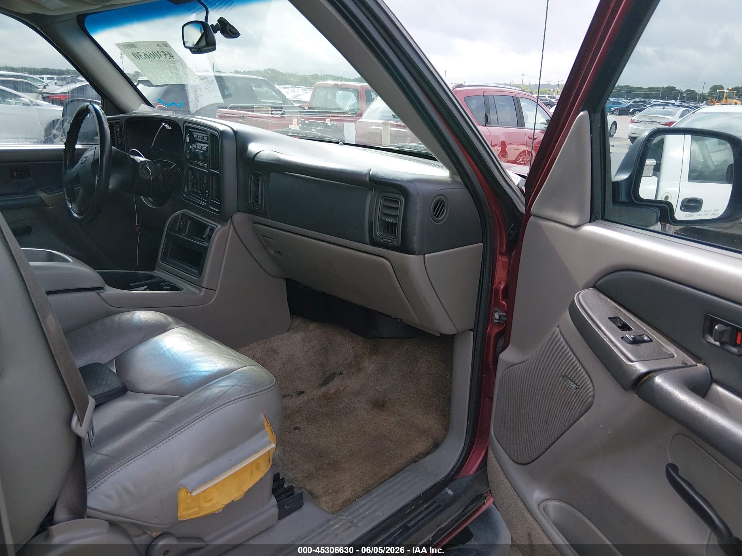2003 Chevrolet Tahoe Ls Бордовый vin: 1GNEK13ZX3R126471