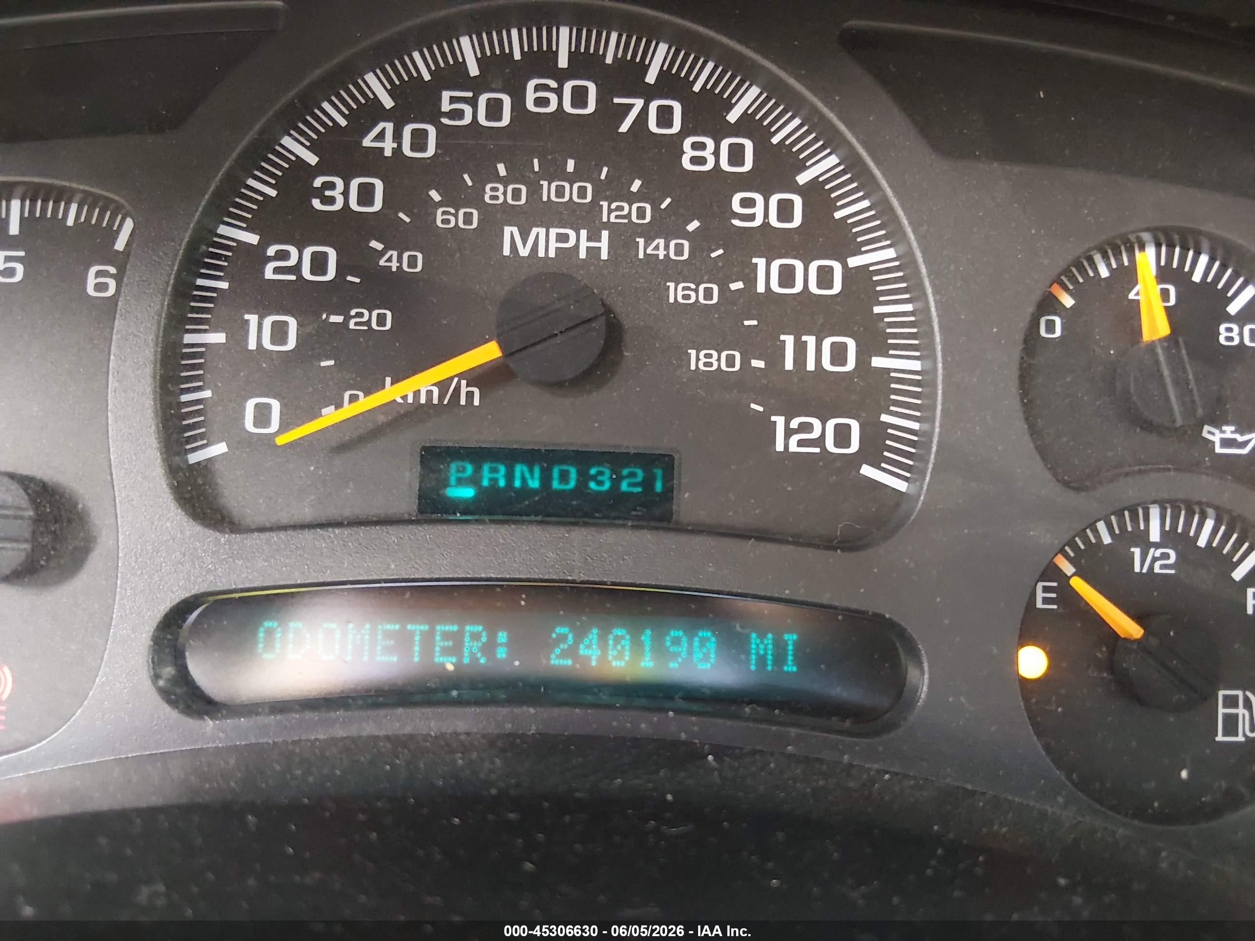 2003 Chevrolet Tahoe Ls Бордовый vin: 1GNEK13ZX3R126471