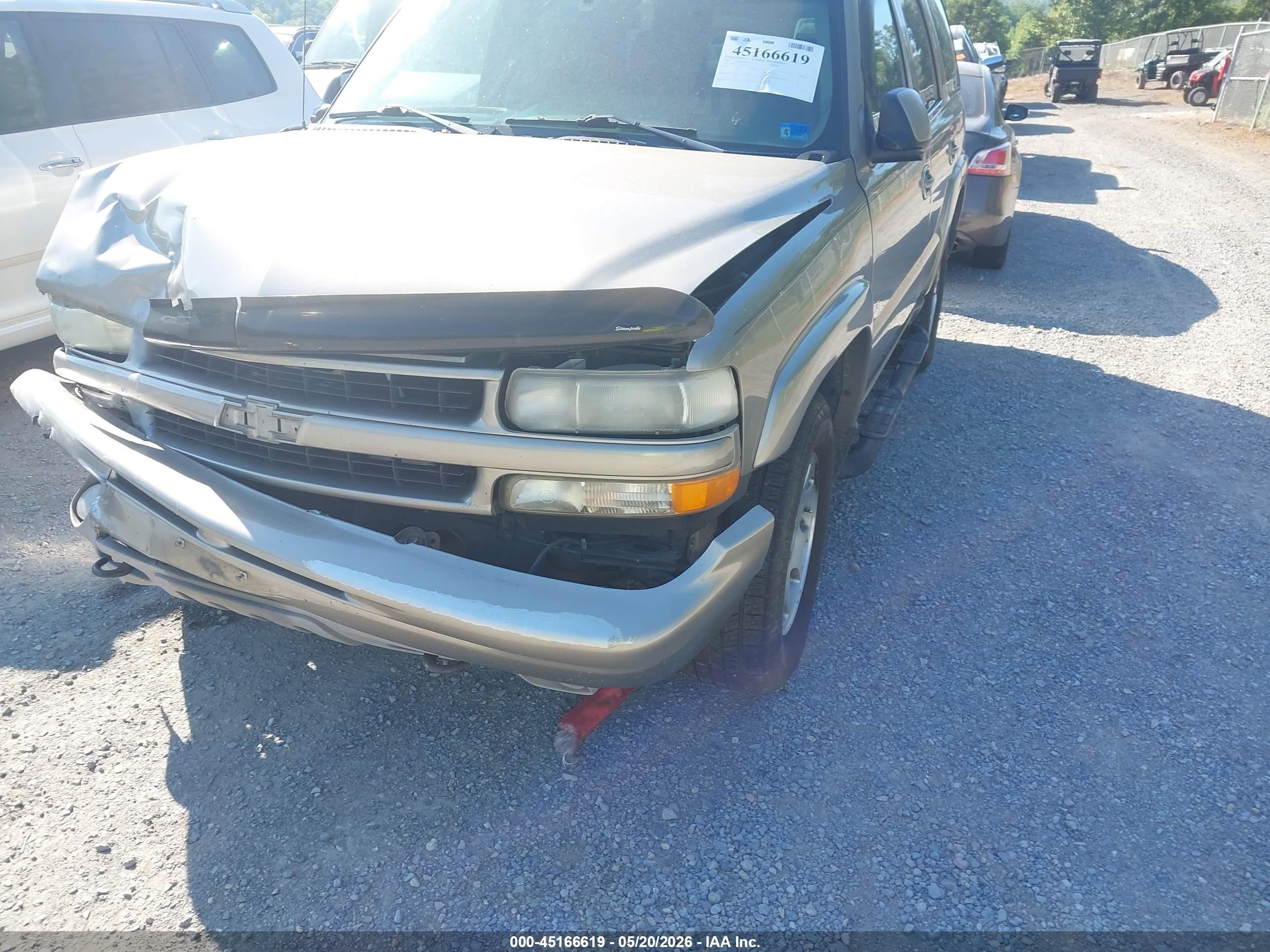 2003 Chevrolet Tahoe Z71 Золотой vin: 1GNEK13ZX3R143710