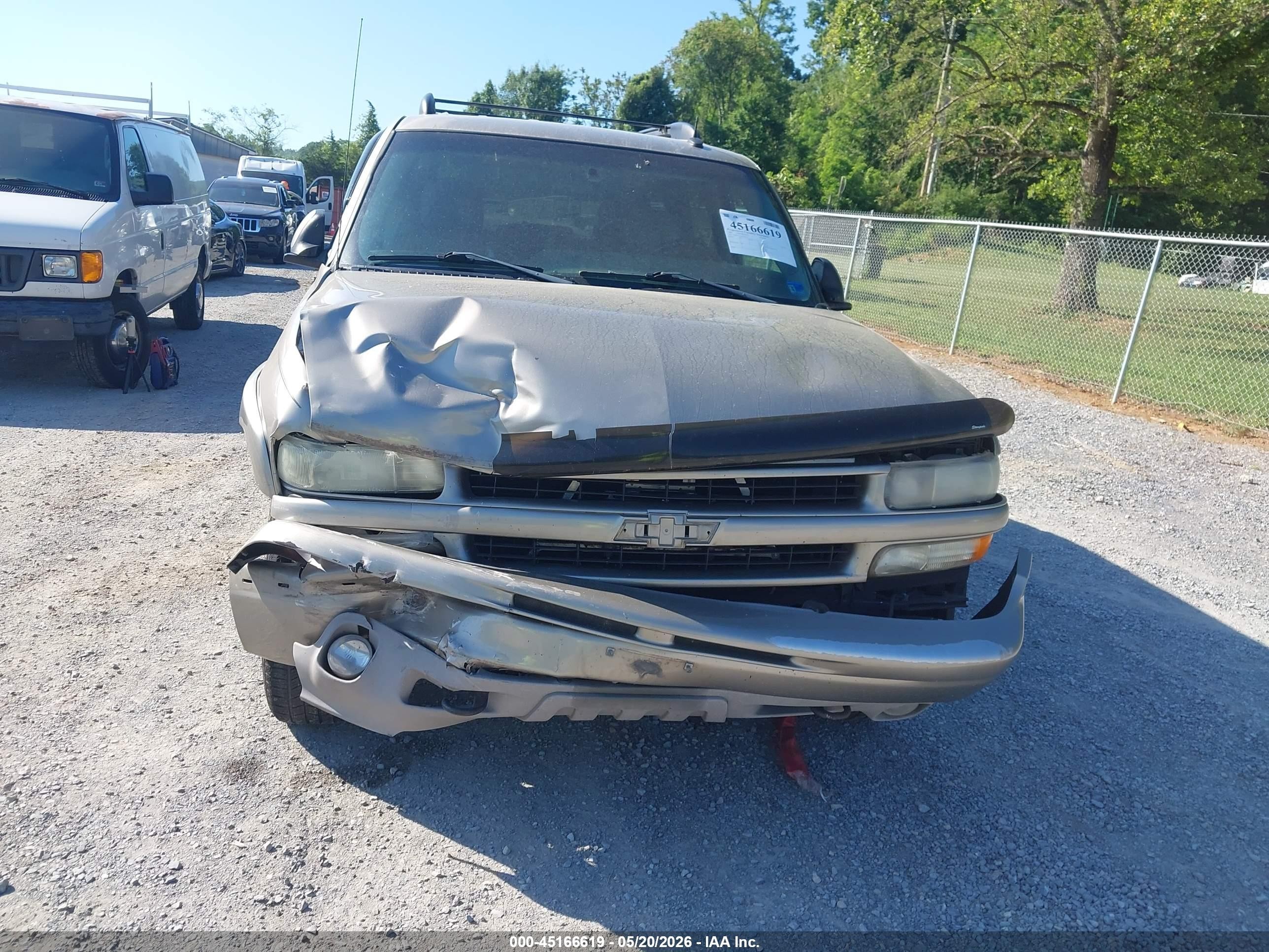 2003 Chevrolet Tahoe Z71 Золотой vin: 1GNEK13ZX3R143710