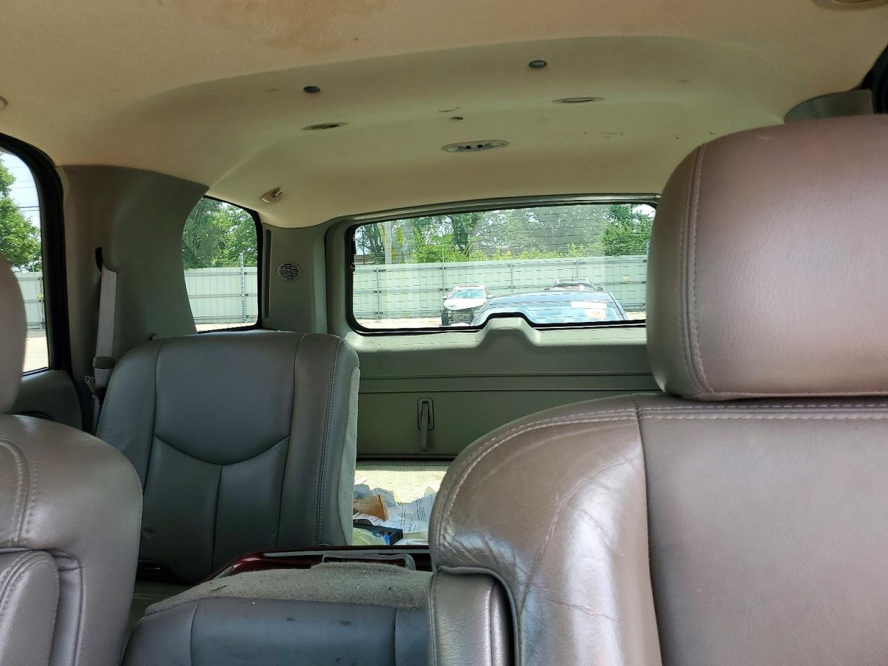 2003 Chevrolet Tahoe K1500 Maroon vin: 1GNEK13ZX3R288956
