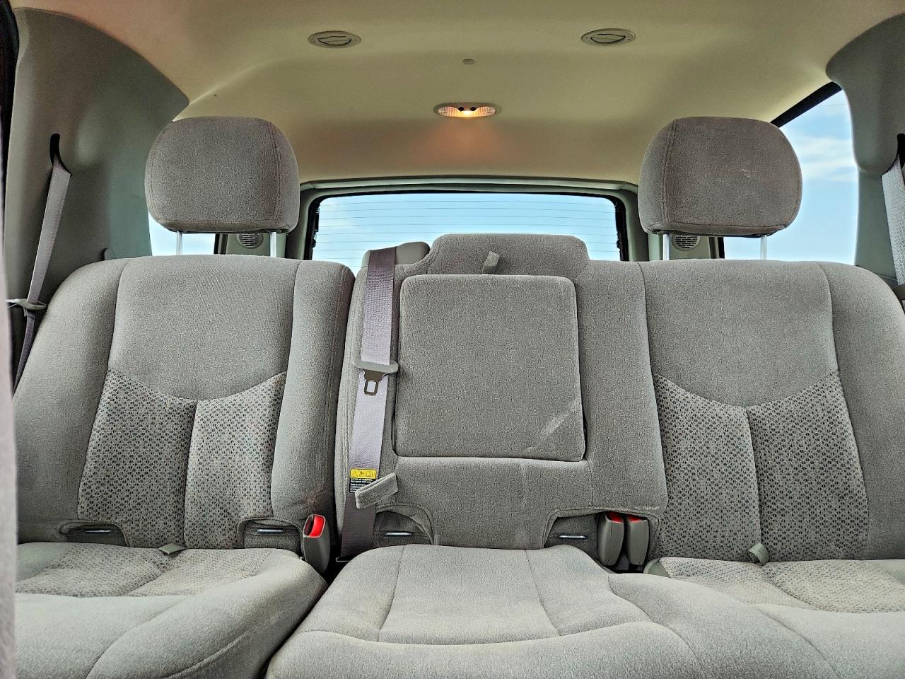 2004 Chevrolet Tahoe K1500 Burgundy vin: 1GNEK13ZX4J213240