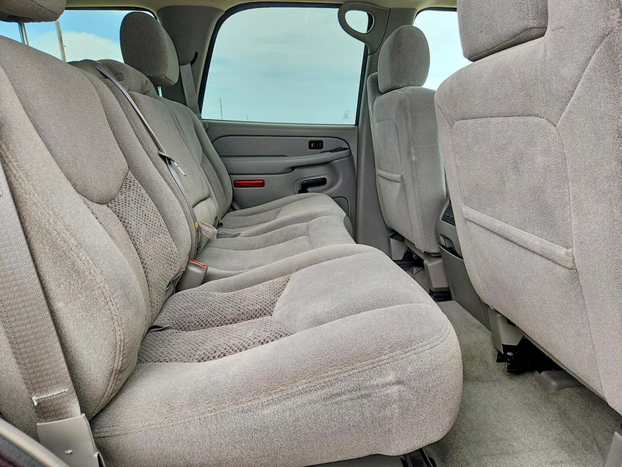 2004 Chevrolet Tahoe K1500 Burgundy vin: 1GNEK13ZX4J213240