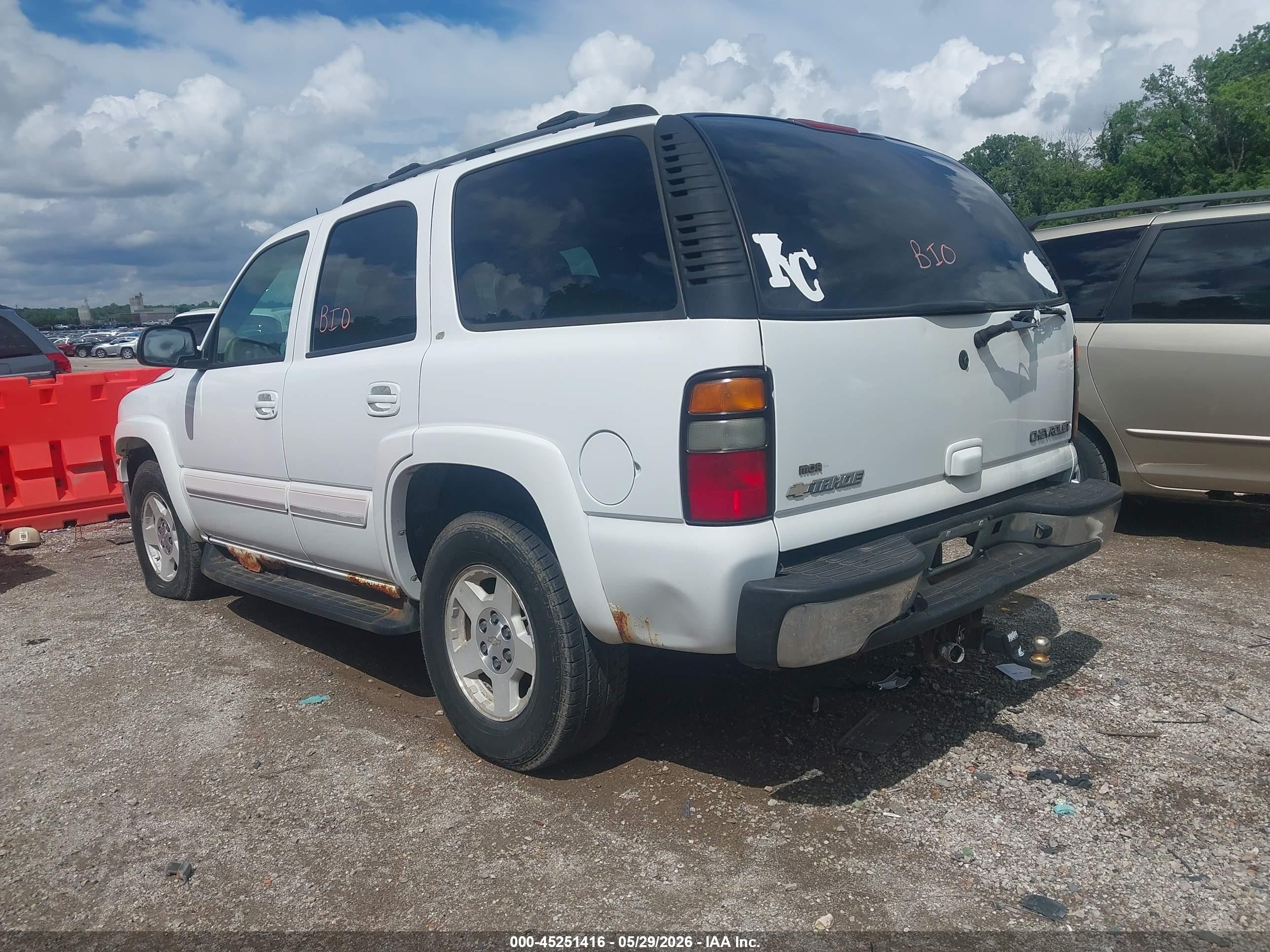 2004 Chevrolet Tahoe Lt White vin: 1GNEK13ZX4J306775