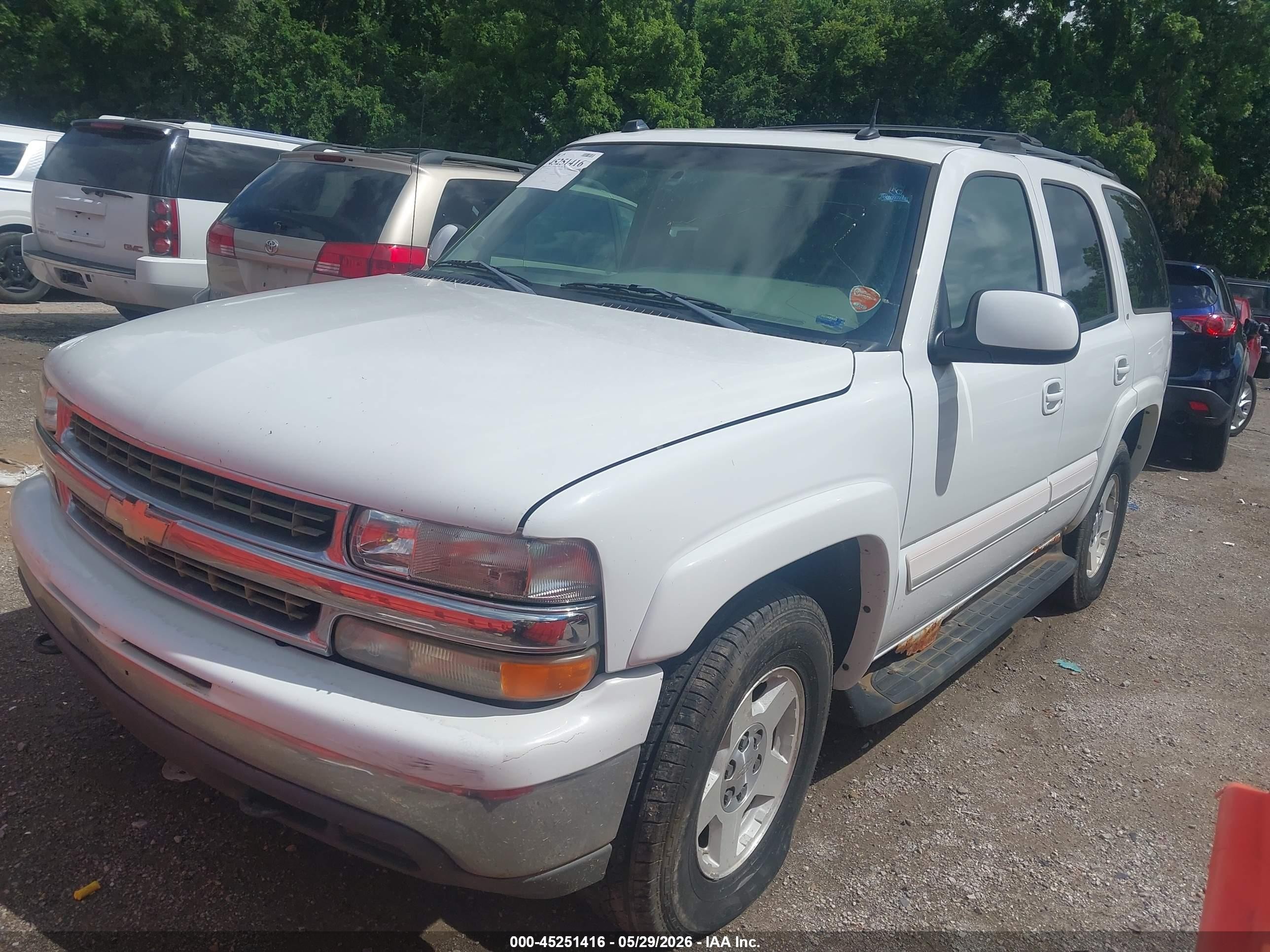 2004 Chevrolet Tahoe Lt White vin: 1GNEK13ZX4J306775