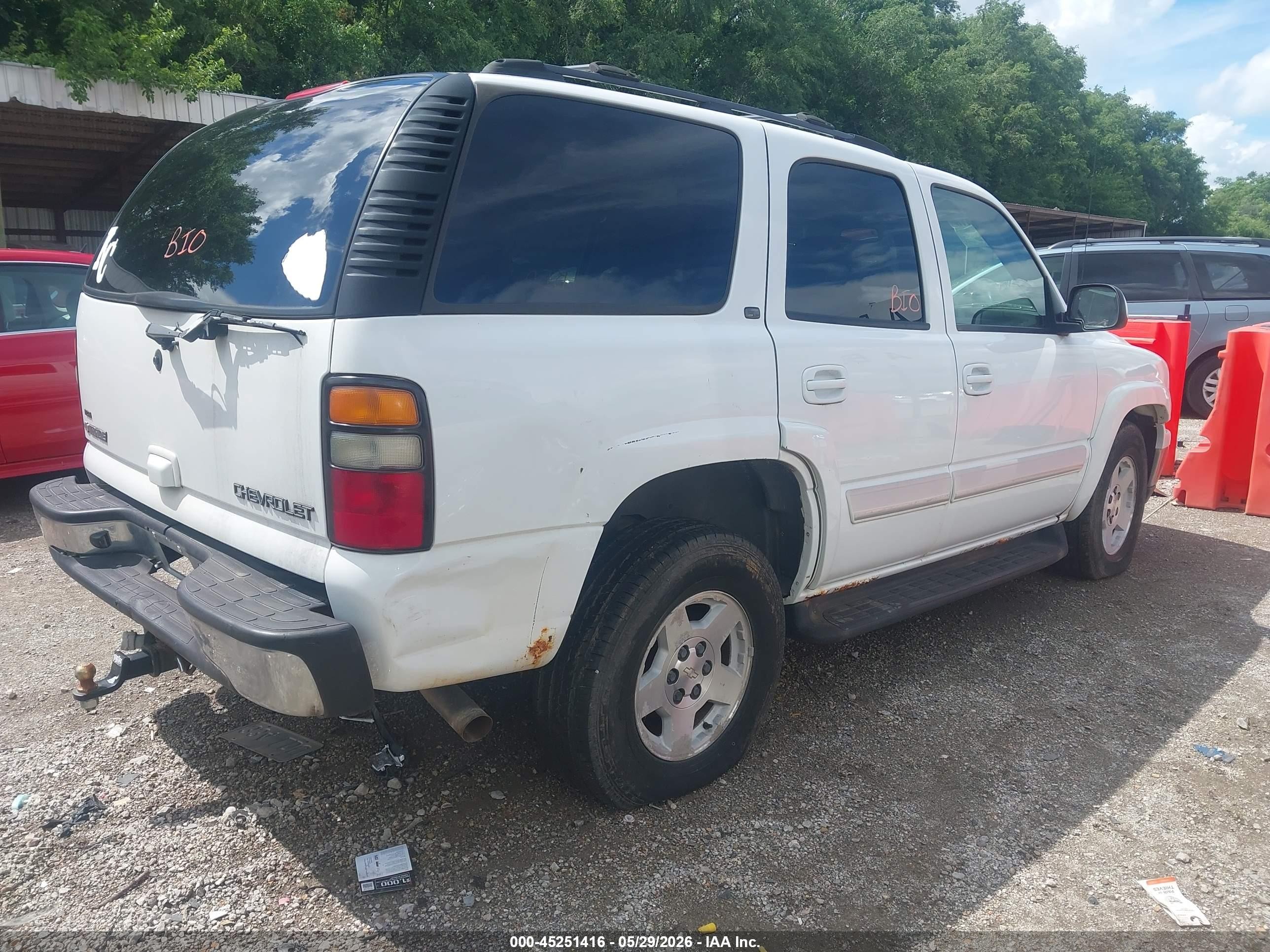 2004 Chevrolet Tahoe Lt White vin: 1GNEK13ZX4J306775