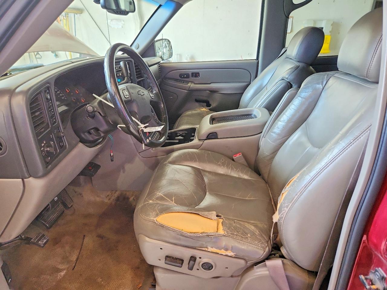 2004 Chevrolet Tahoe K1500 Maroon vin: 1GNEK13ZX4R155227
