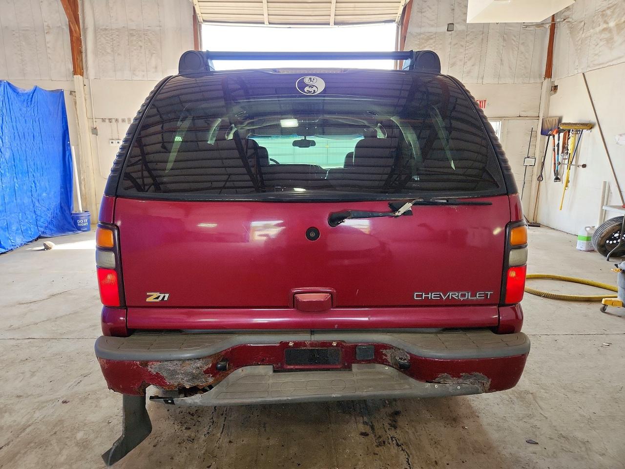 2004 Chevrolet Tahoe K1500 Maroon vin: 1GNEK13ZX4R155227