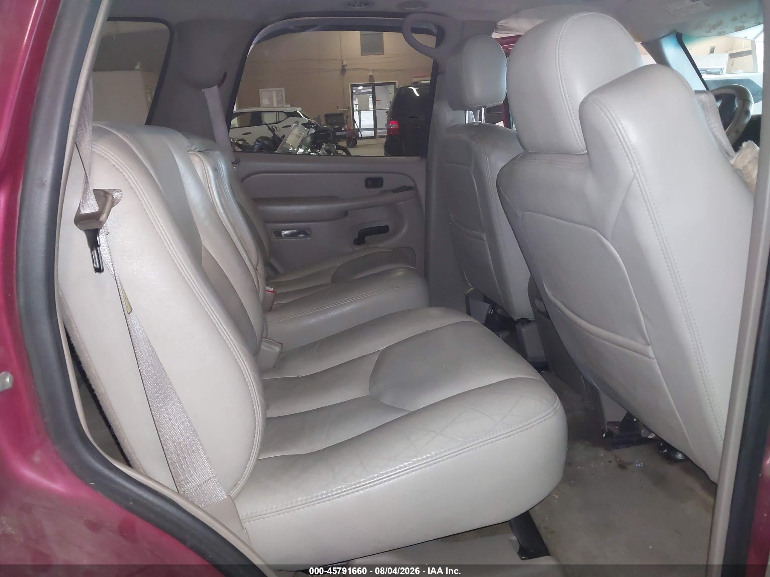 2004 Chevrolet Tahoe Z71 Red vin: 1GNEK13ZX4R197929