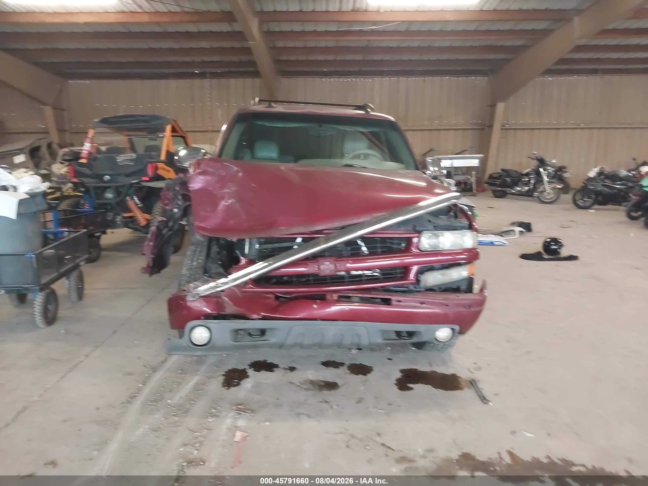 2004 Chevrolet Tahoe Z71 Red vin: 1GNEK13ZX4R197929