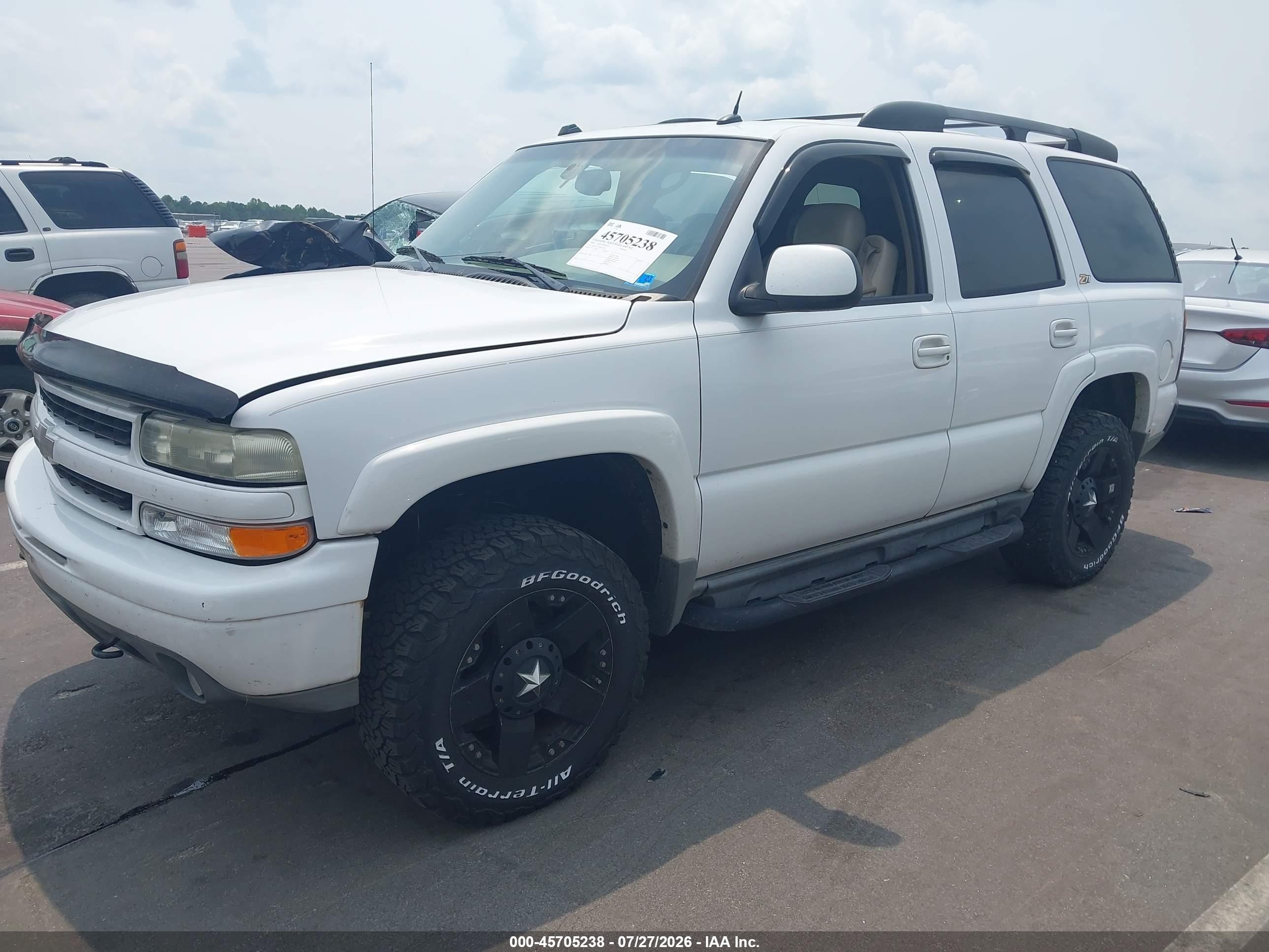 2004 Chevrolet Tahoe Z71 White vin: 1GNEK13ZX4R232338