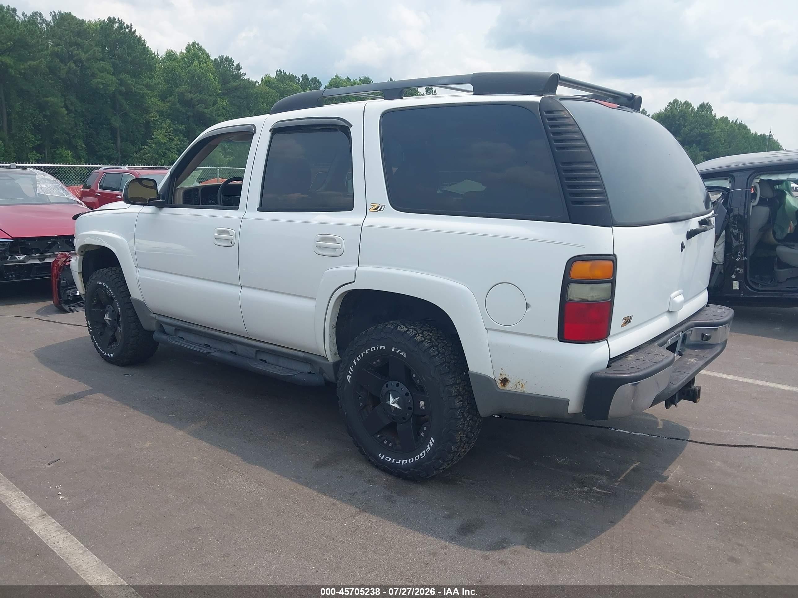 2004 Chevrolet Tahoe Z71 White vin: 1GNEK13ZX4R232338