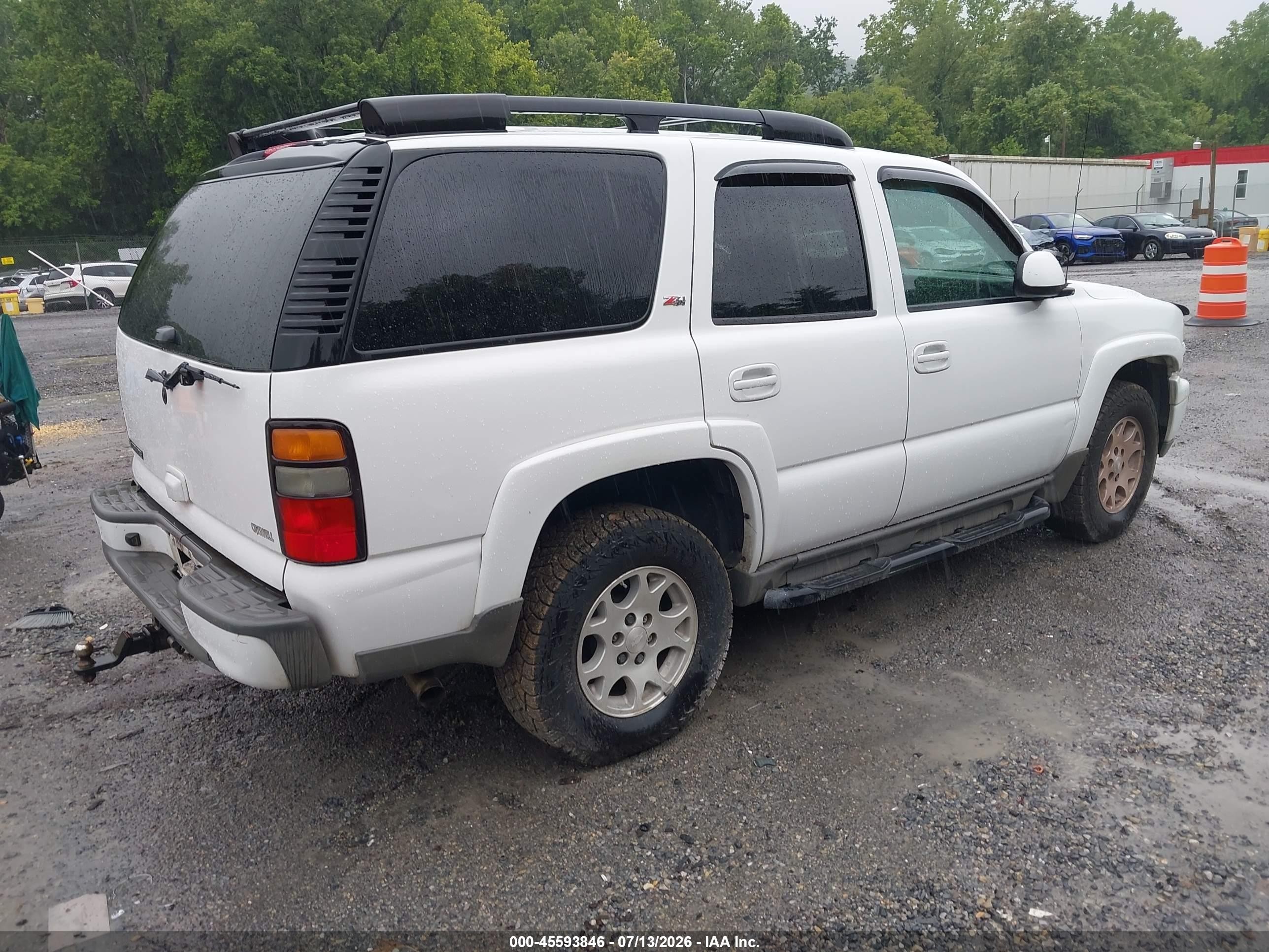 2006 Chevrolet Tahoe Z71 White vin: 1GNEK13ZX6R132730