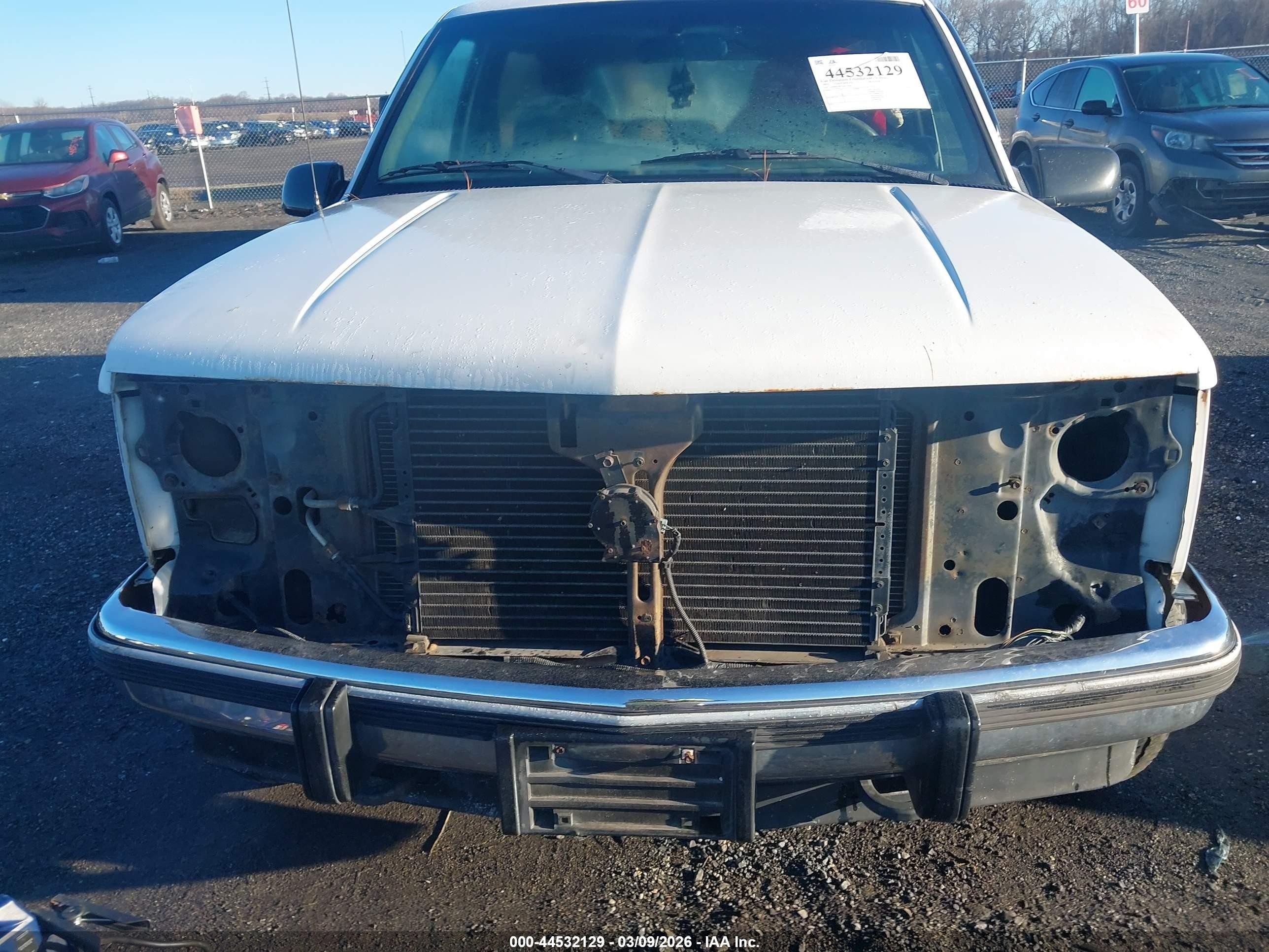 1992 Chevrolet Blazer K1500 White vin: 1GNEK18K0NJ333643
