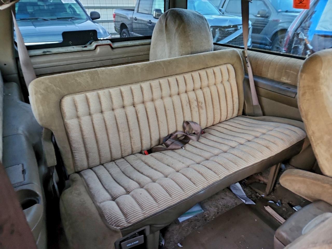 1994 Chevrolet Blazer K1500 Tan vin: 1GNEK18K0RJ353140