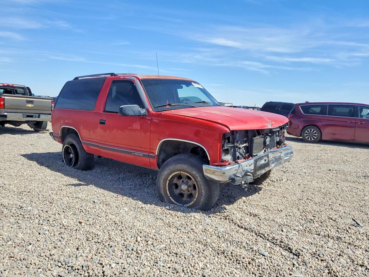 1994 Chevrolet Blazer K1500 Red vin: 1GNEK18K4RJ409662