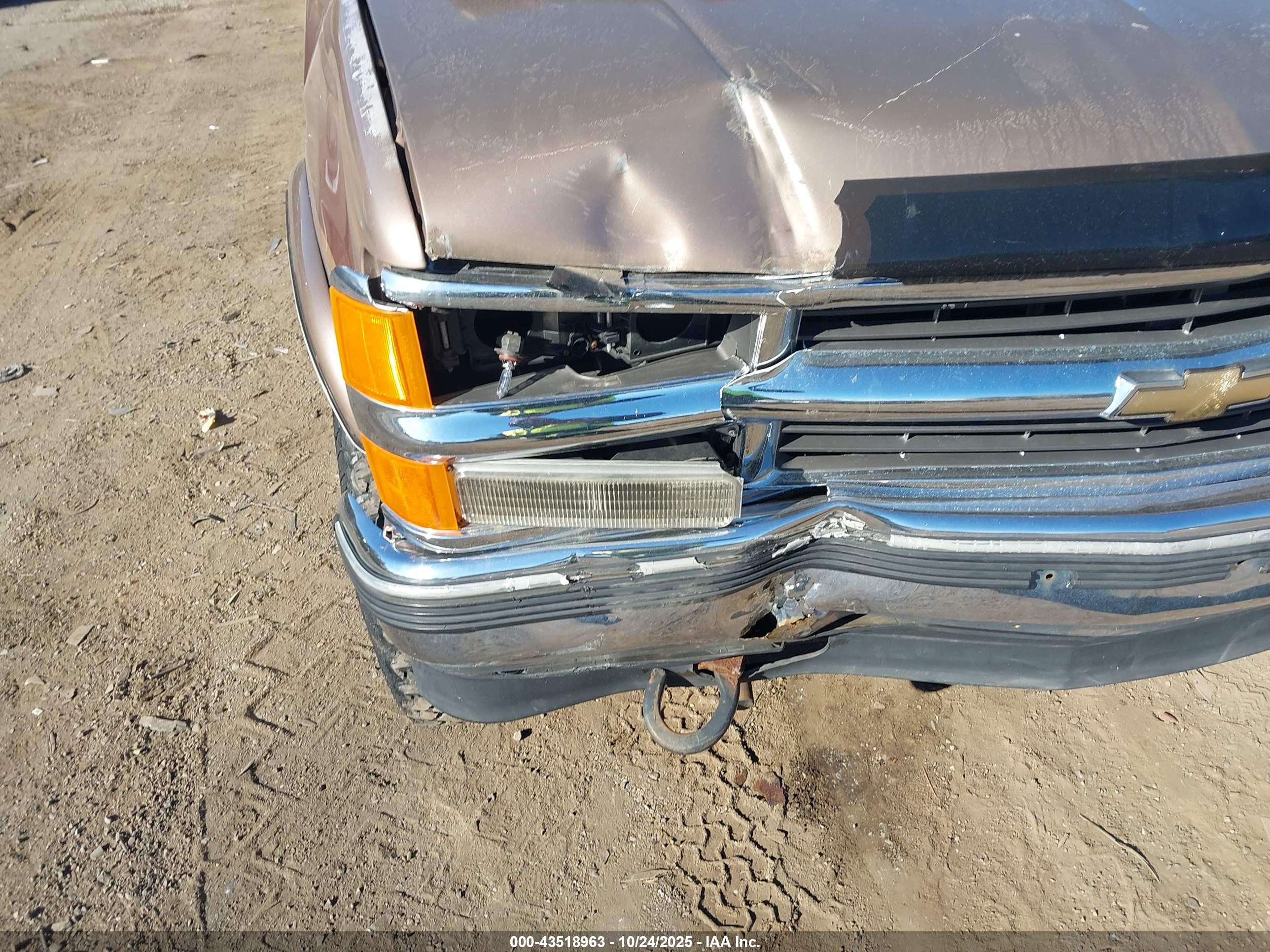 1995 Chevrolet Tahoe K1500 Желто-коричневый vin: 1GNEK18K4SJ303069