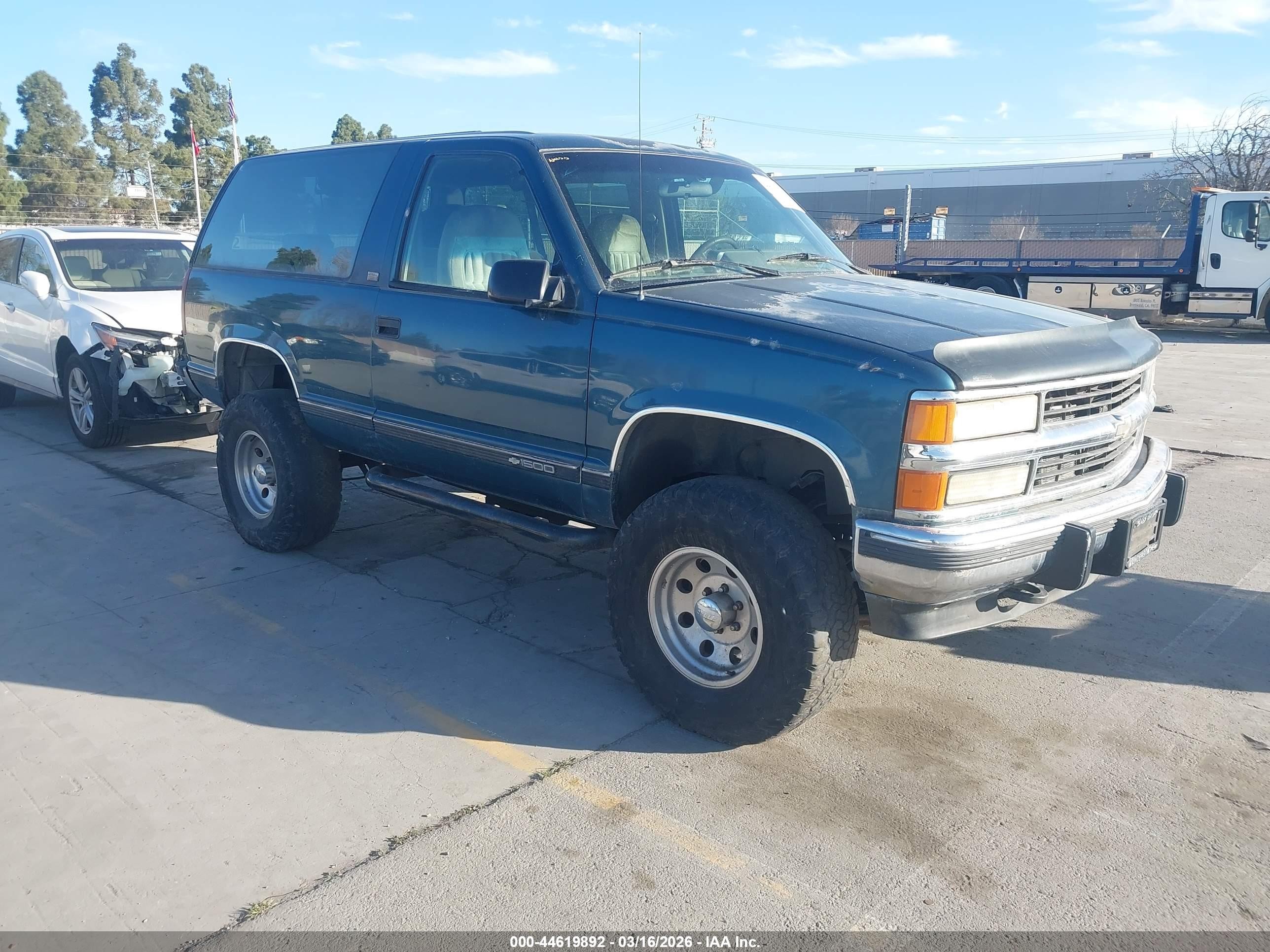 1994 Chevrolet Blazer K1500 Green vin: 1GNEK18K7RJ339901