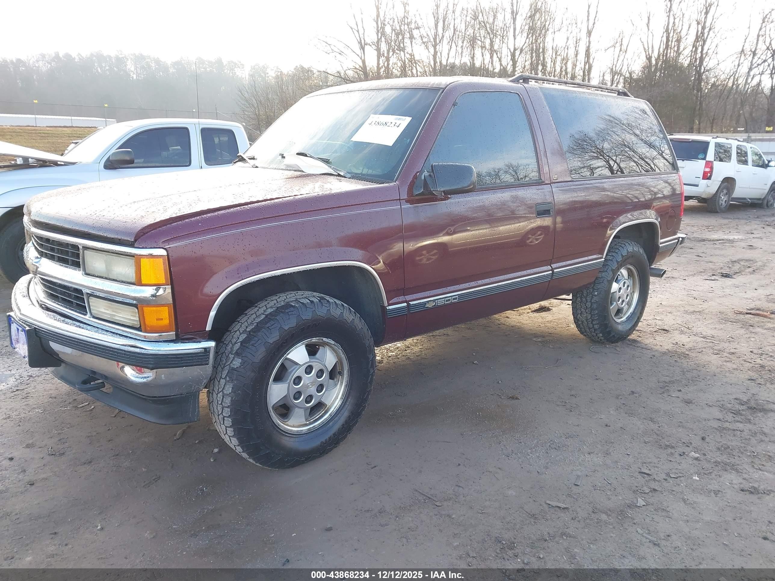 1995 Chevrolet Tahoe K1500 Темно-бордовый vin: 1GNEK18KXSJ348789