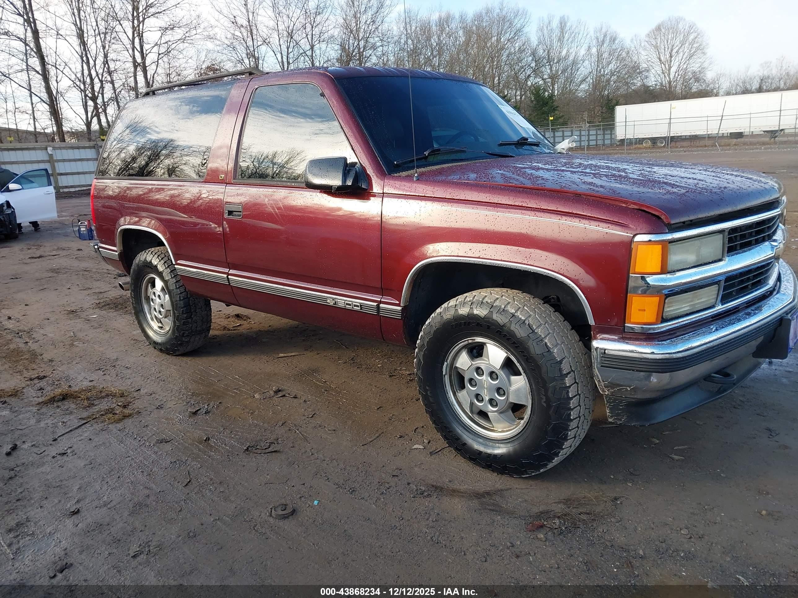 1995 Chevrolet Tahoe K1500 Темно-бордовый vin: 1GNEK18KXSJ348789