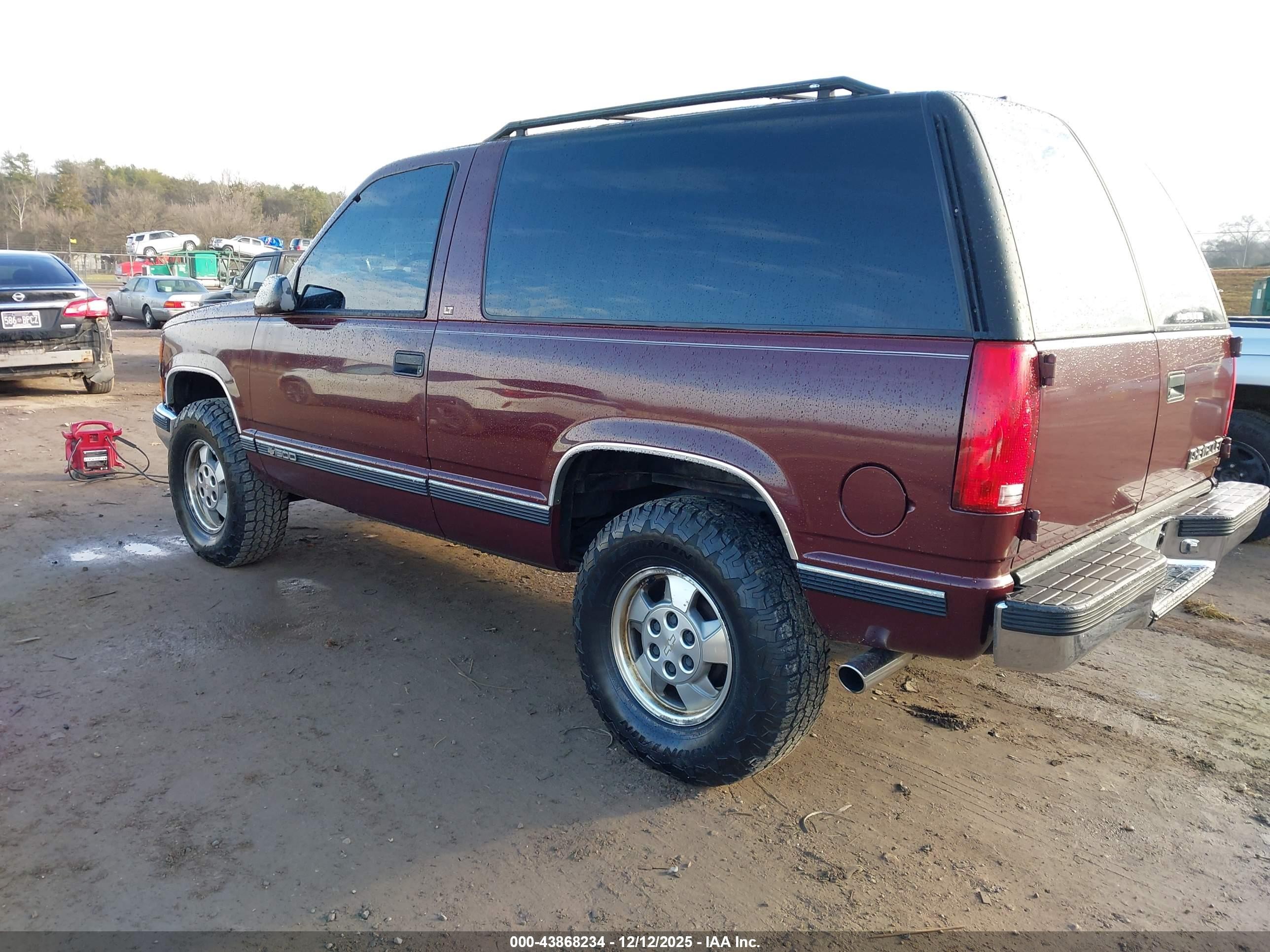 1995 Chevrolet Tahoe K1500 Темно-бордовый vin: 1GNEK18KXSJ348789