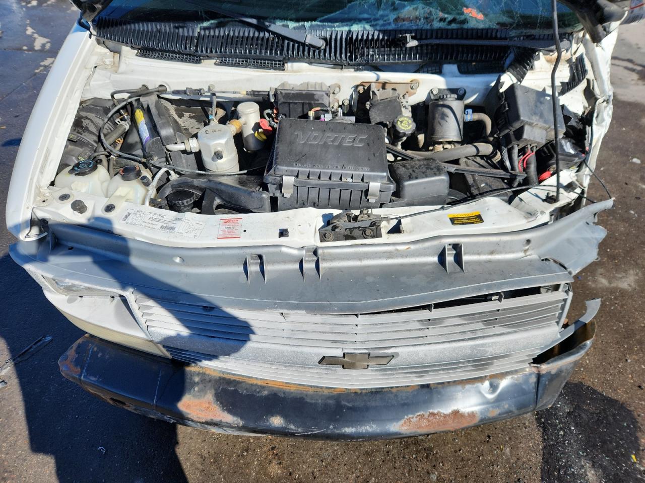 1999 Chevrolet Astro Белый vin: 1GNEL19W2XB190027